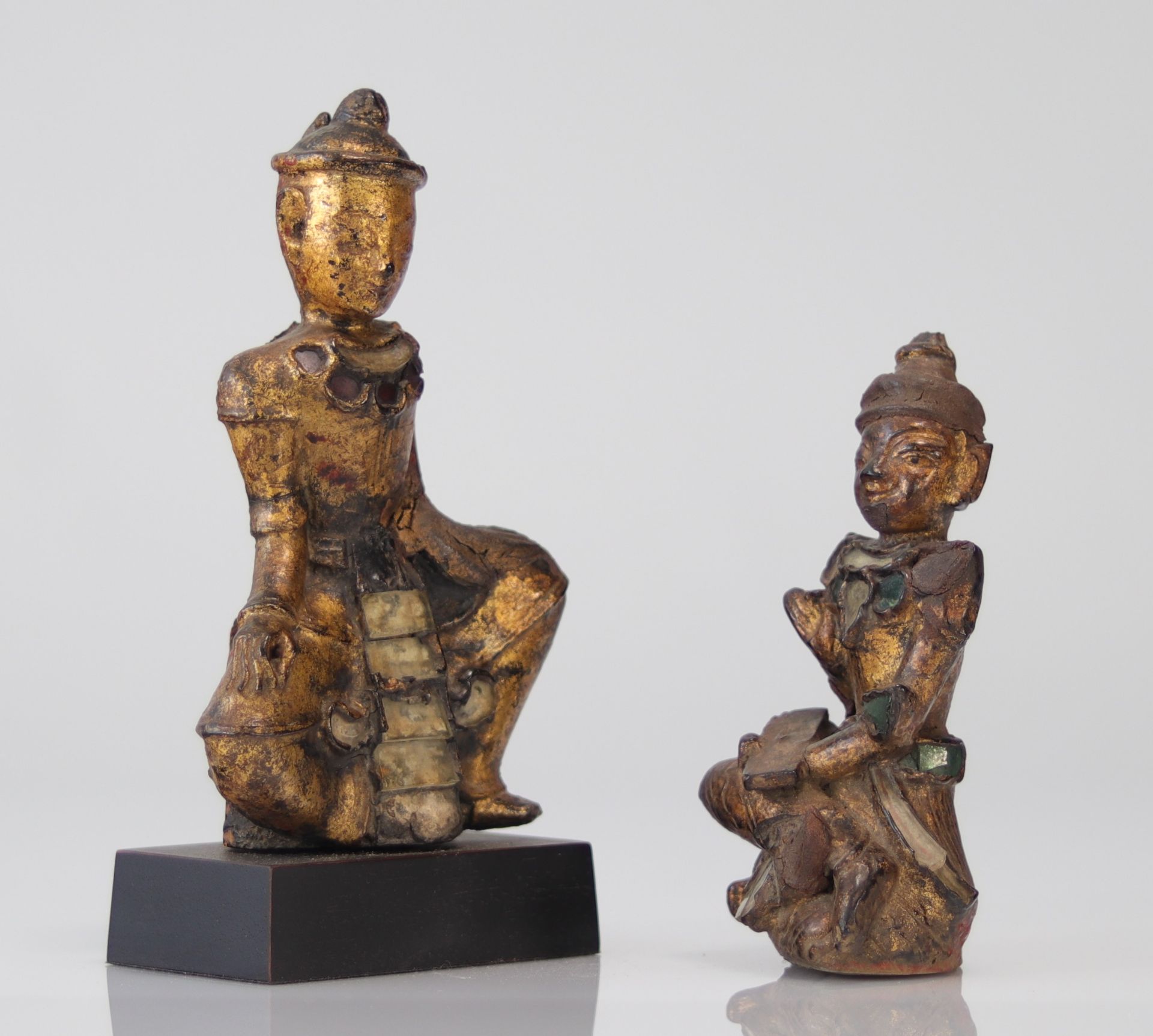 Divinities in carved gilded wood with glass inlays - Image 2 of 3