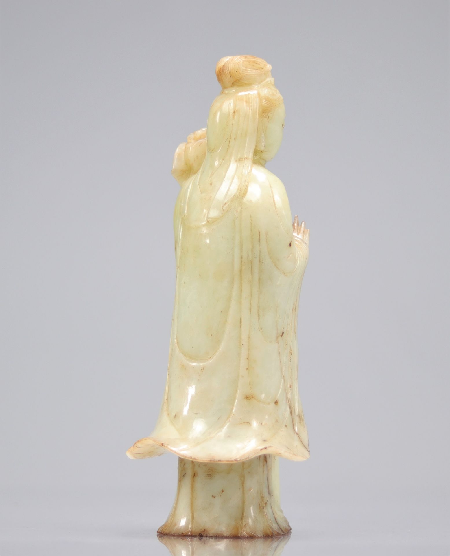 Large Qing period green jade Guanyin - Image 6 of 6