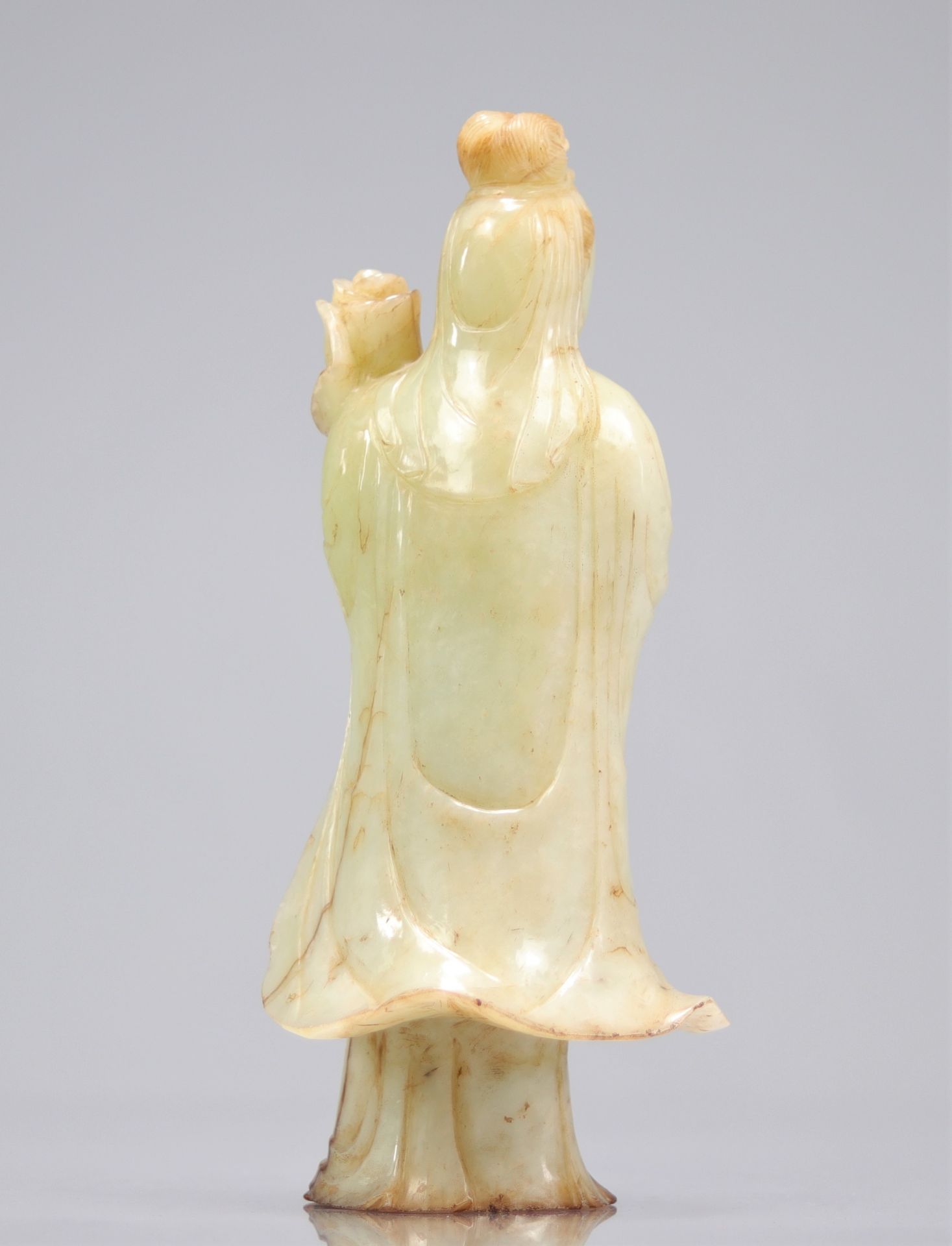 Large Qing period green jade Guanyin - Image 5 of 6