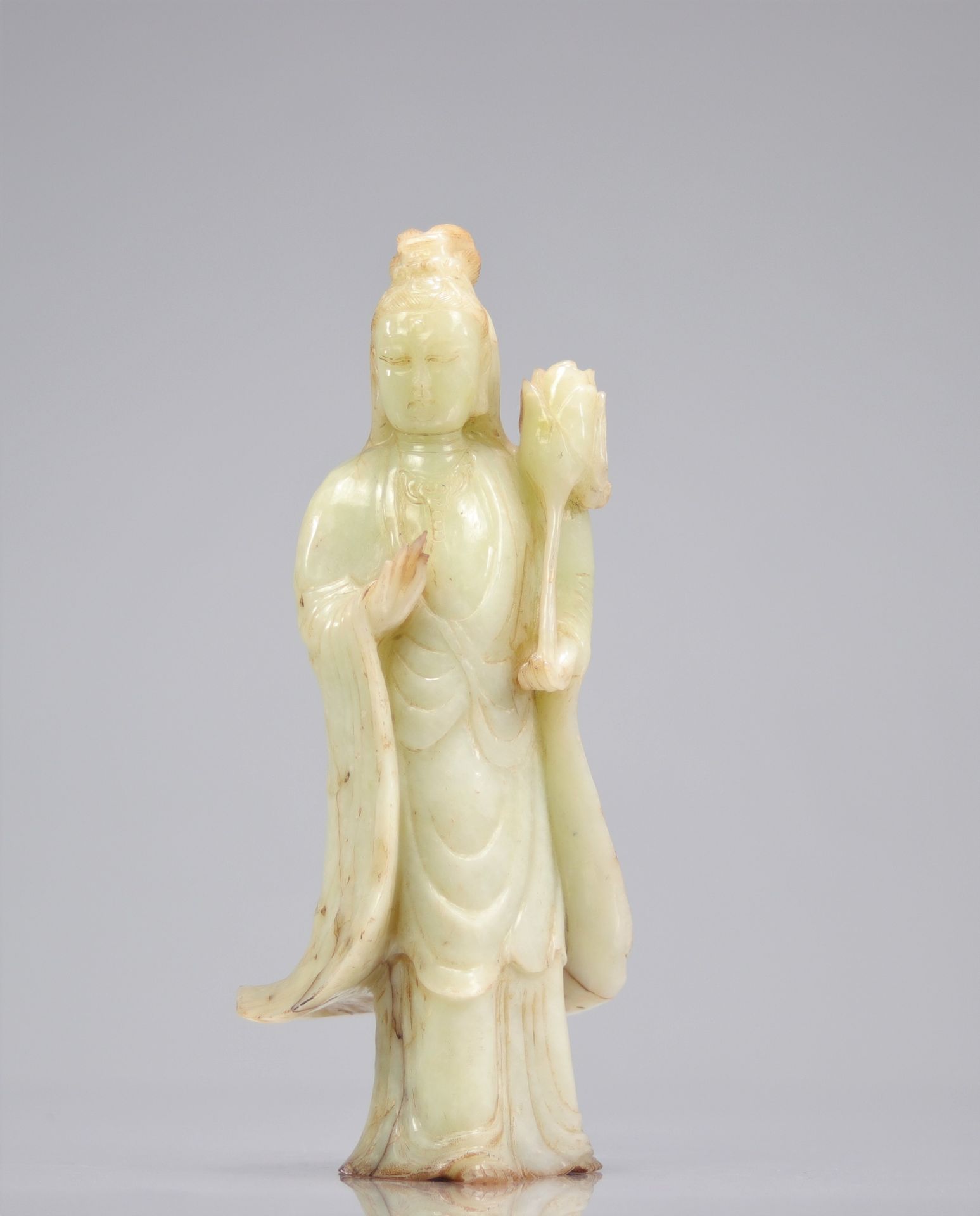 Large Qing period green jade Guanyin - Image 3 of 6