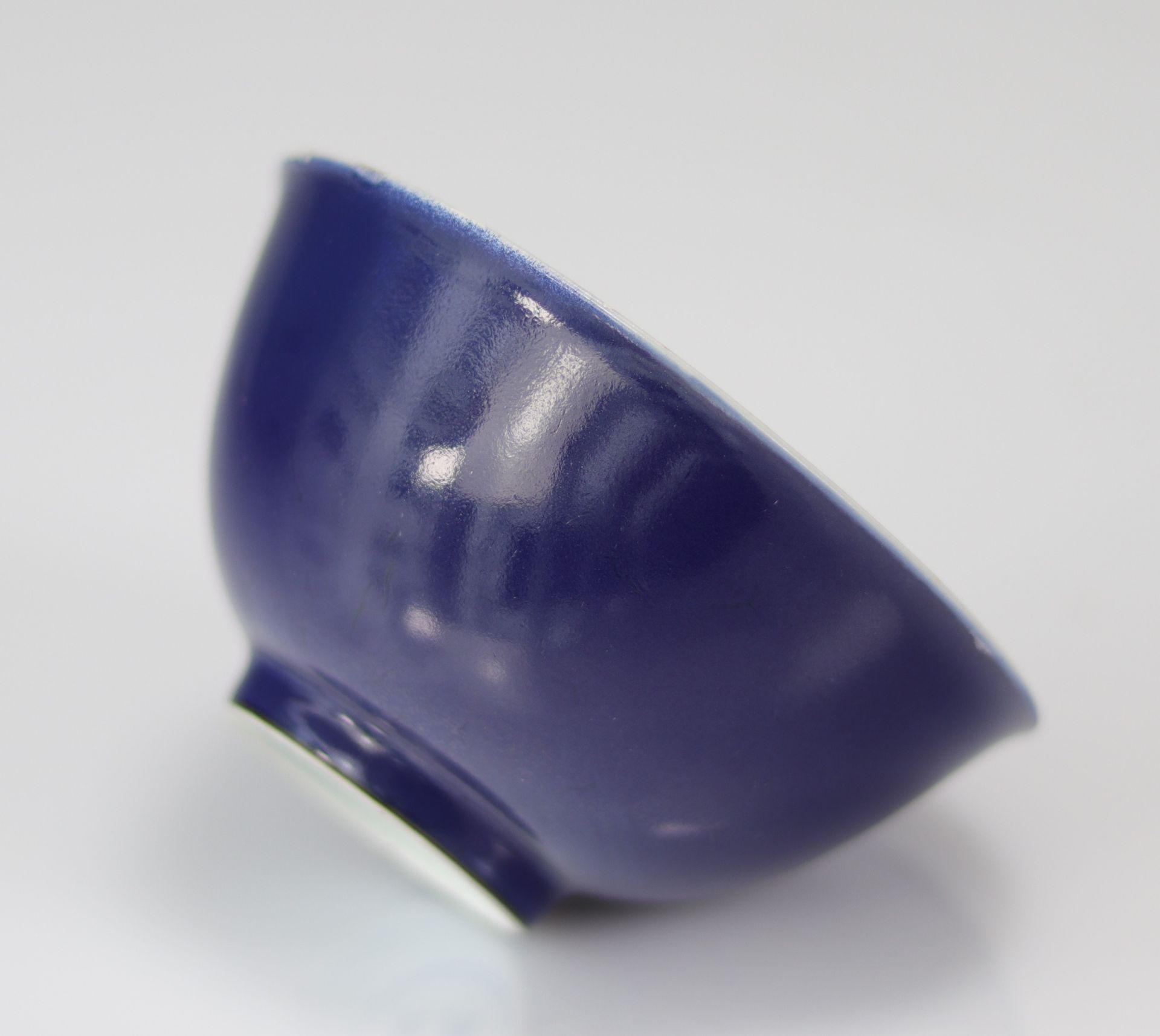 Rare pair of imperial blue powdered bowls - Bild 9 aus 11