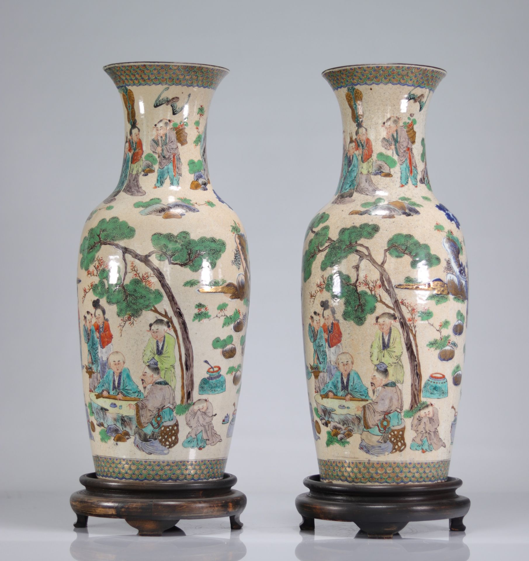 Pair of Nanjing porcelain mirror vases 19th - Image 2 of 6