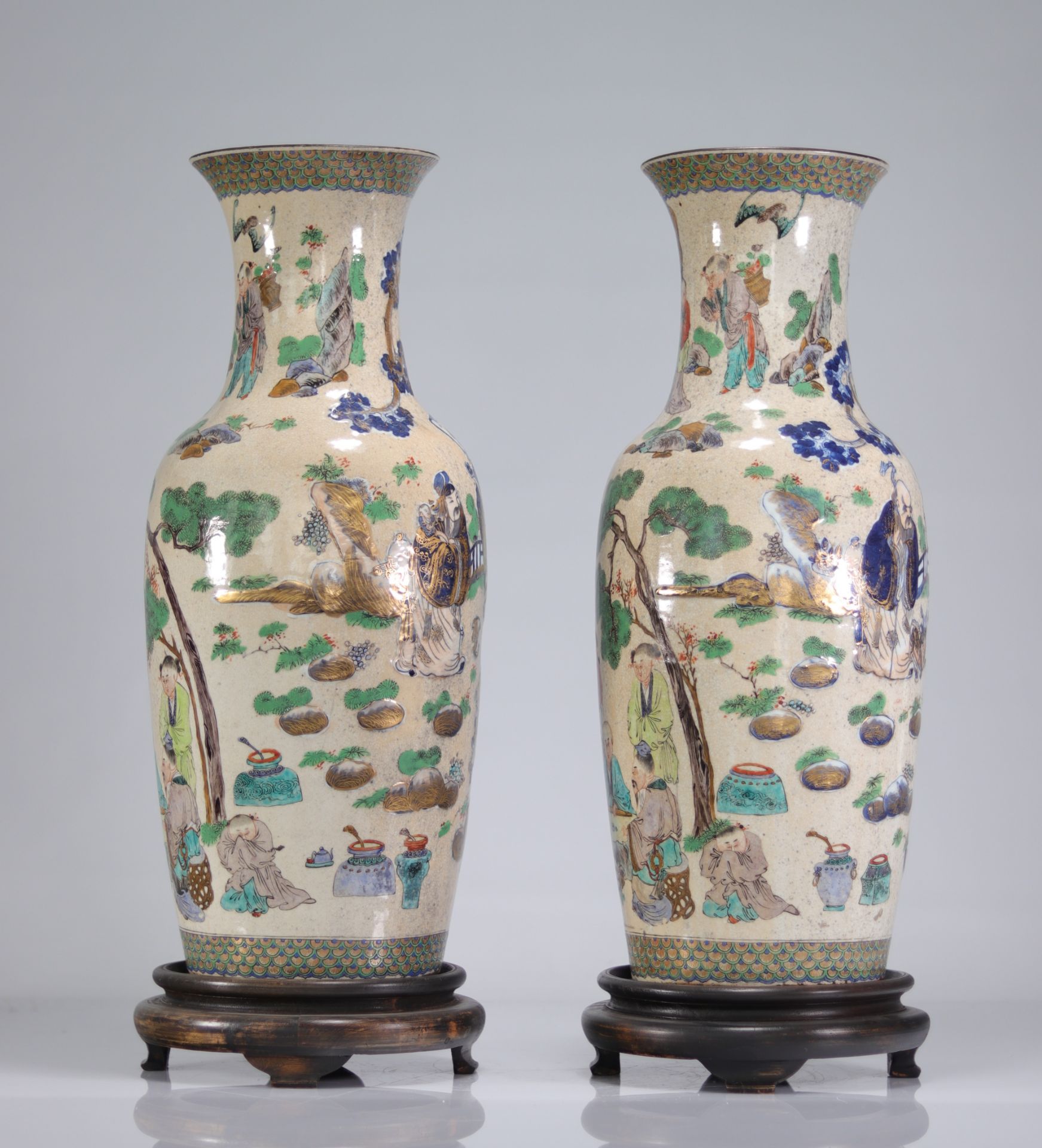 Pair of Nanjing porcelain mirror vases 19th - Image 3 of 6
