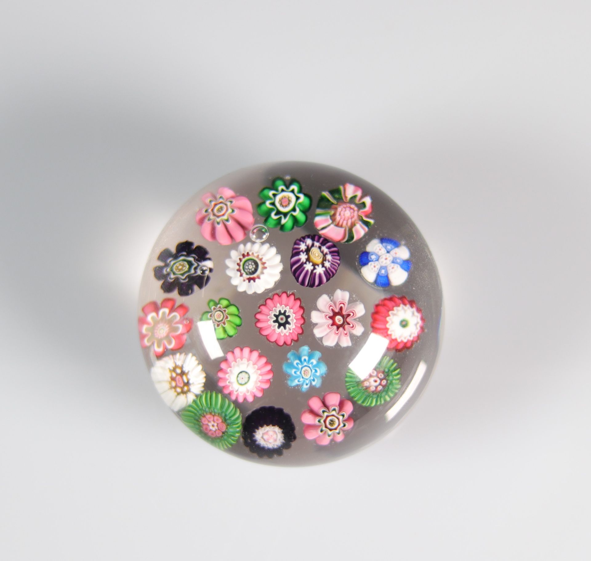 Clichy paperweight with floral decoration