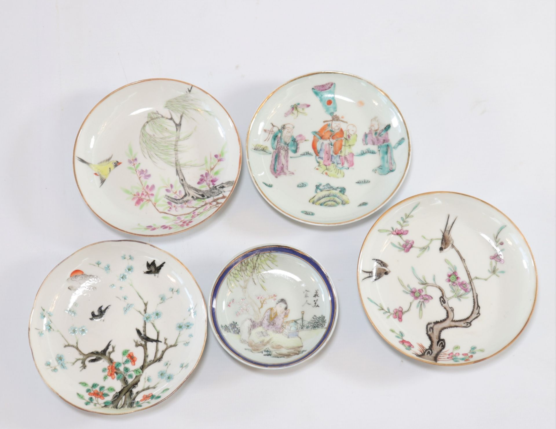 Set of 5 Chinese porcelain plates