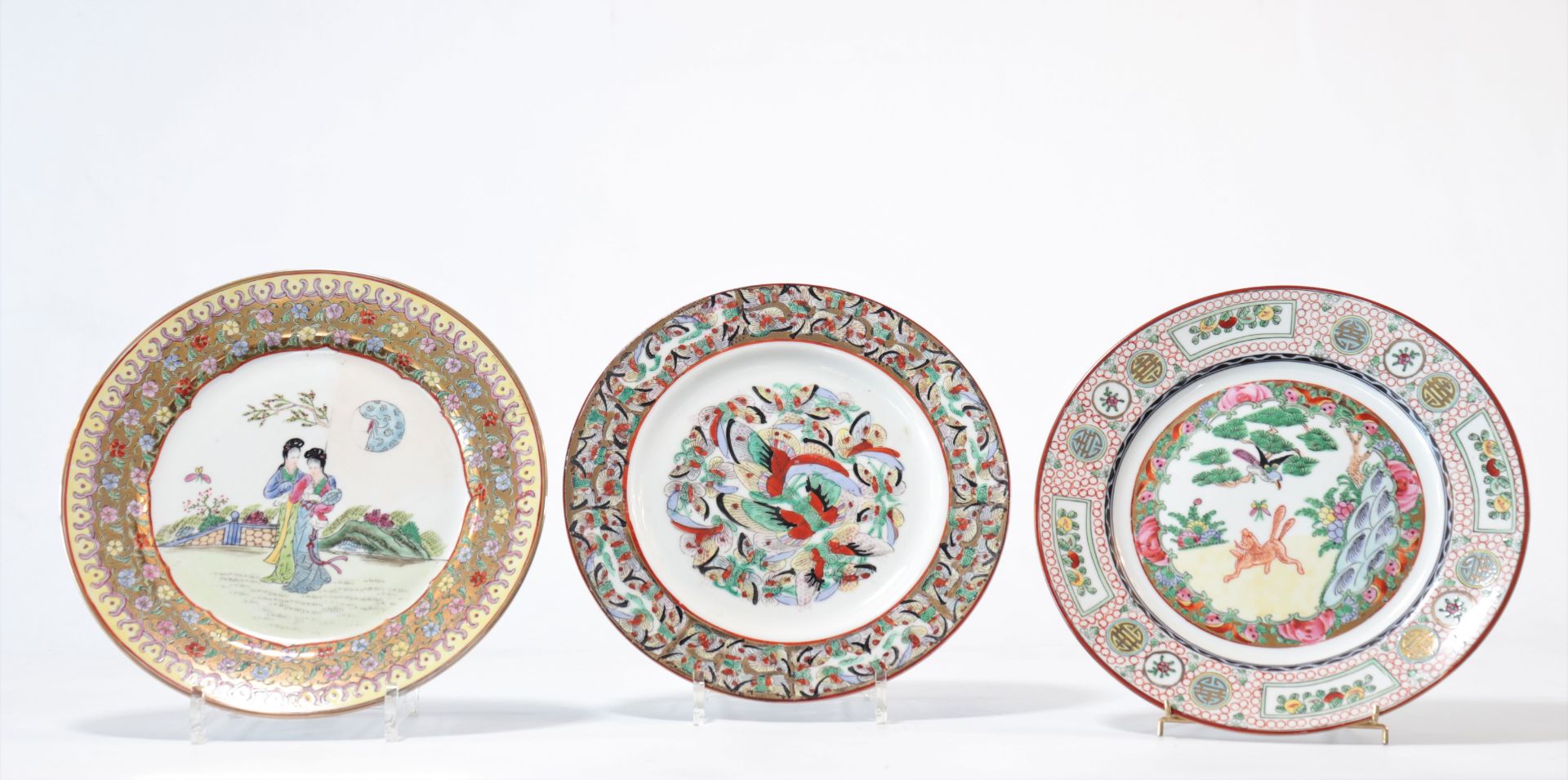 Set of 3 Chinese porcelain plates