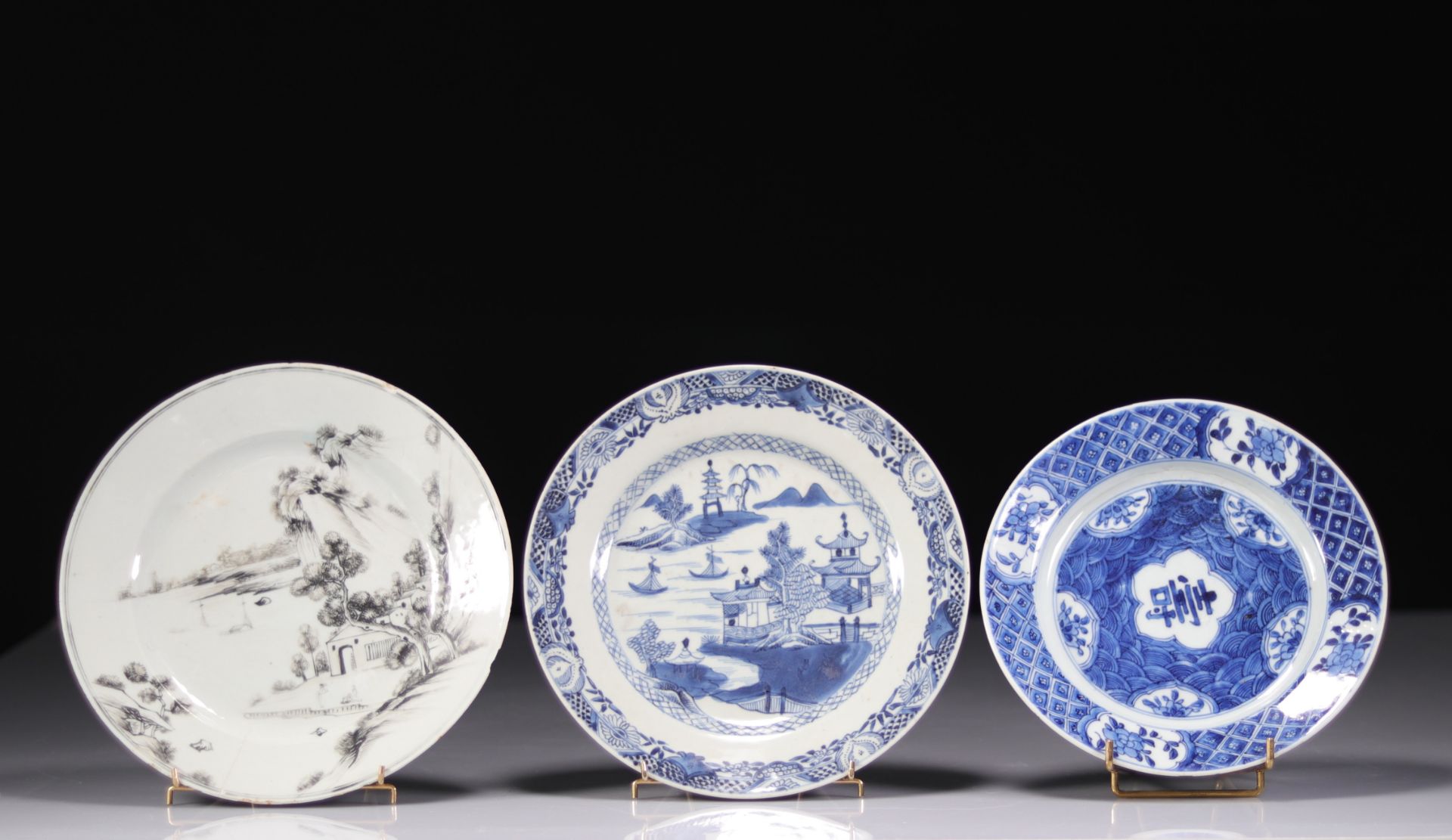 Lot of 3 Chinese plates XVII and XVIII th century