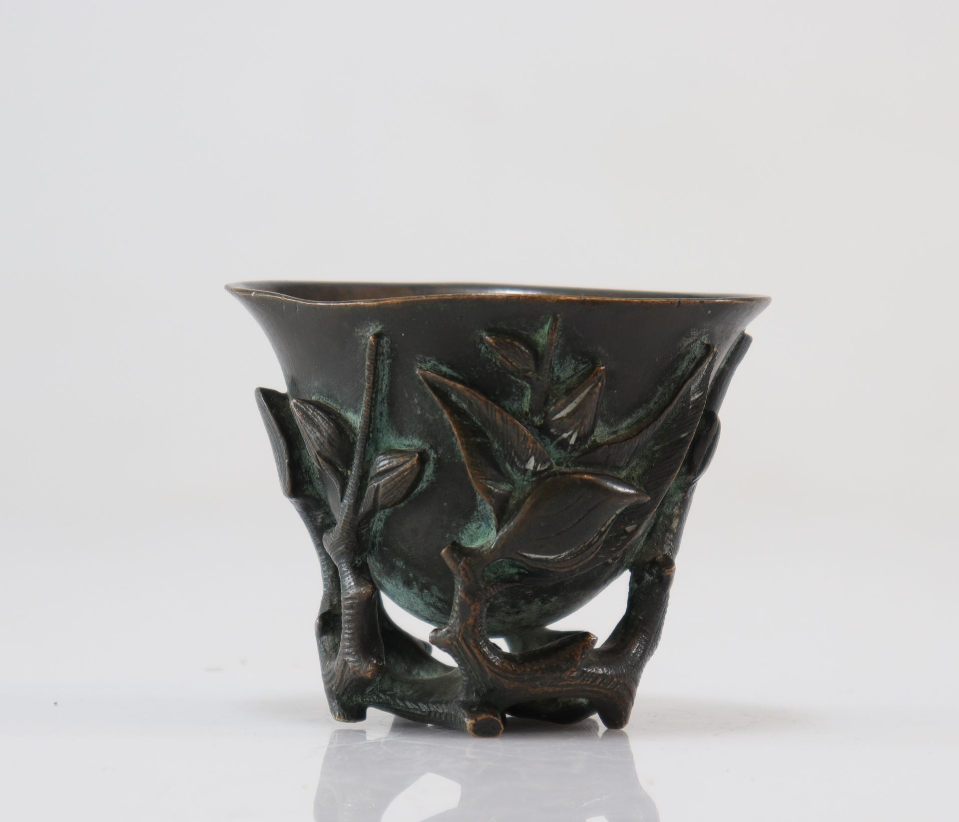 Chinese libation cup in 18th century bronze or earlier - Image 4 of 6