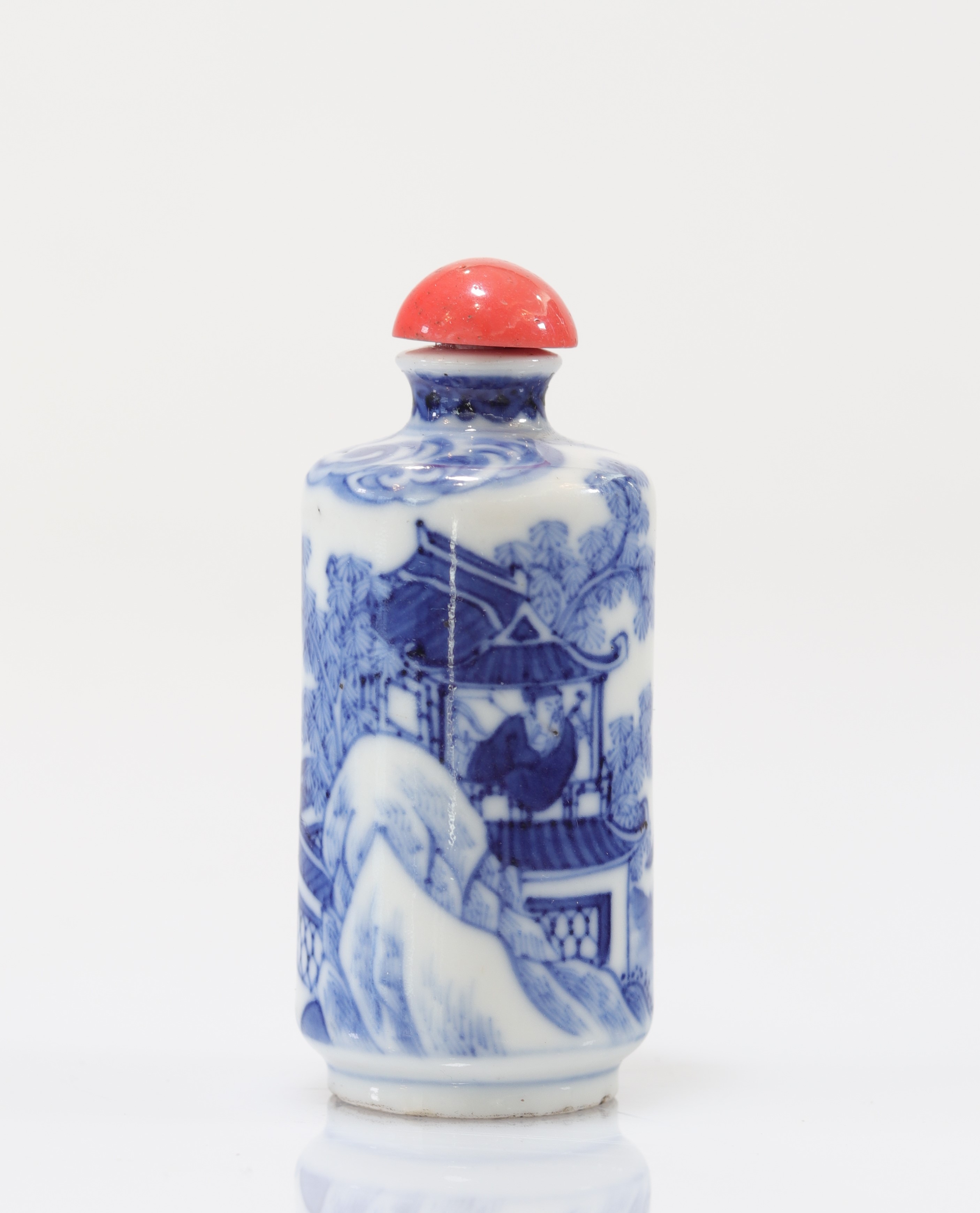 "blanc-bleu" porcelain snuff bottle decorated with Qing period characters - Image 5 of 5