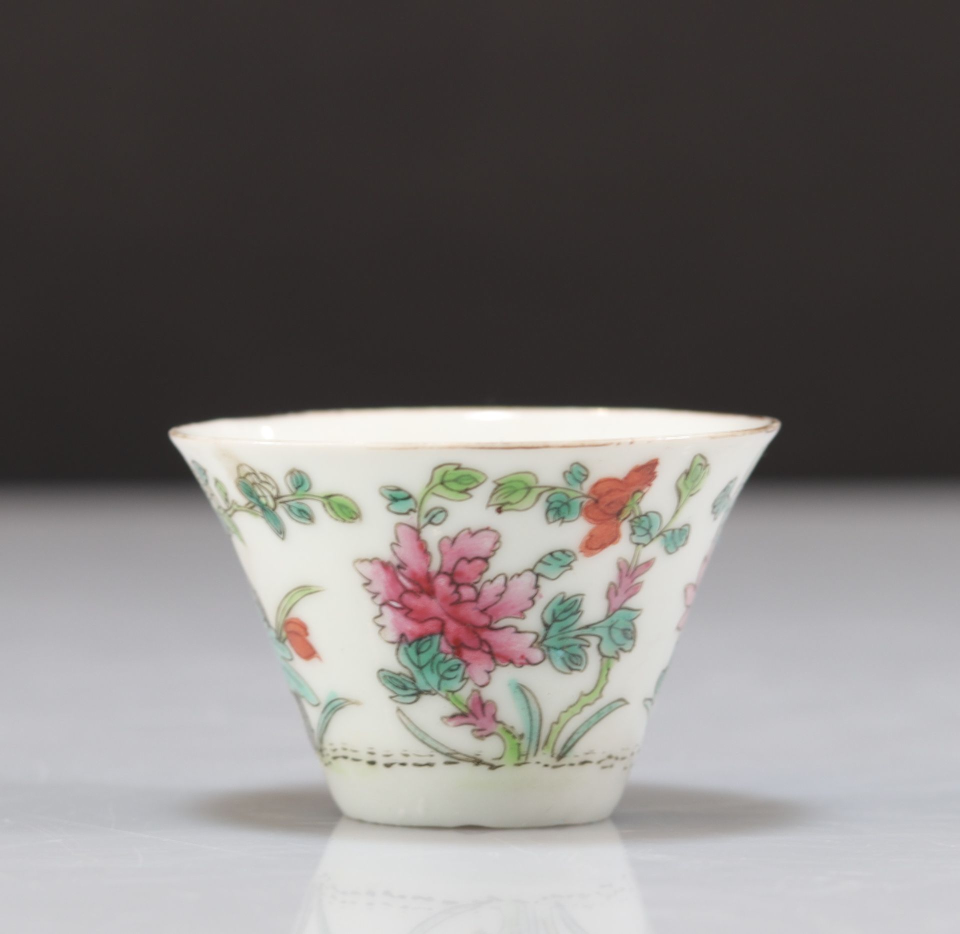 Set of 7 small Chinese porcelain bowls - Image 5 of 29