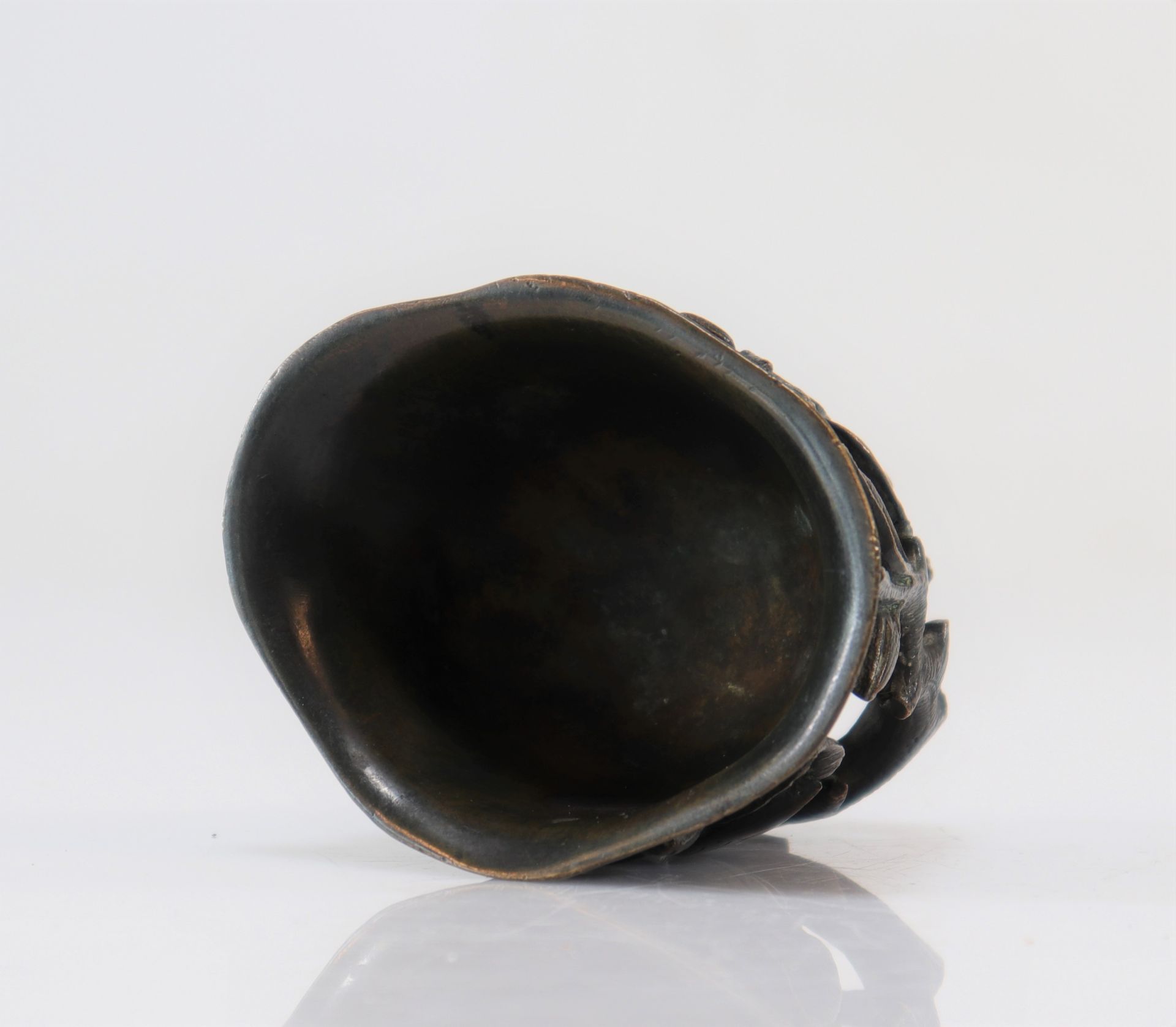 Chinese libation cup in 18th century bronze or earlier - Image 6 of 6