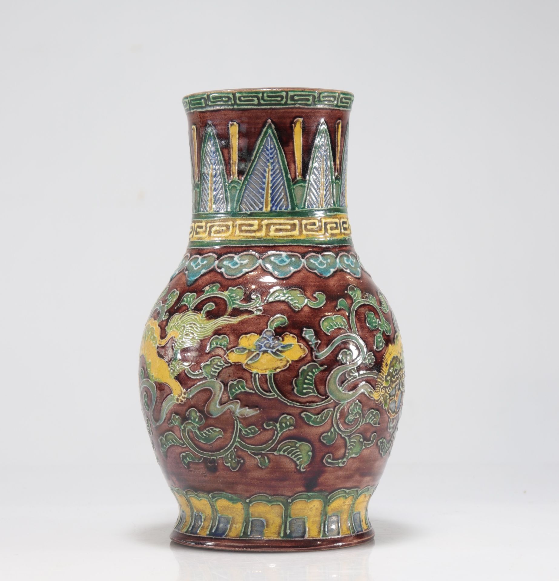 Glazed stoneware vase with yellow background decorated with dragons - Image 2 of 6