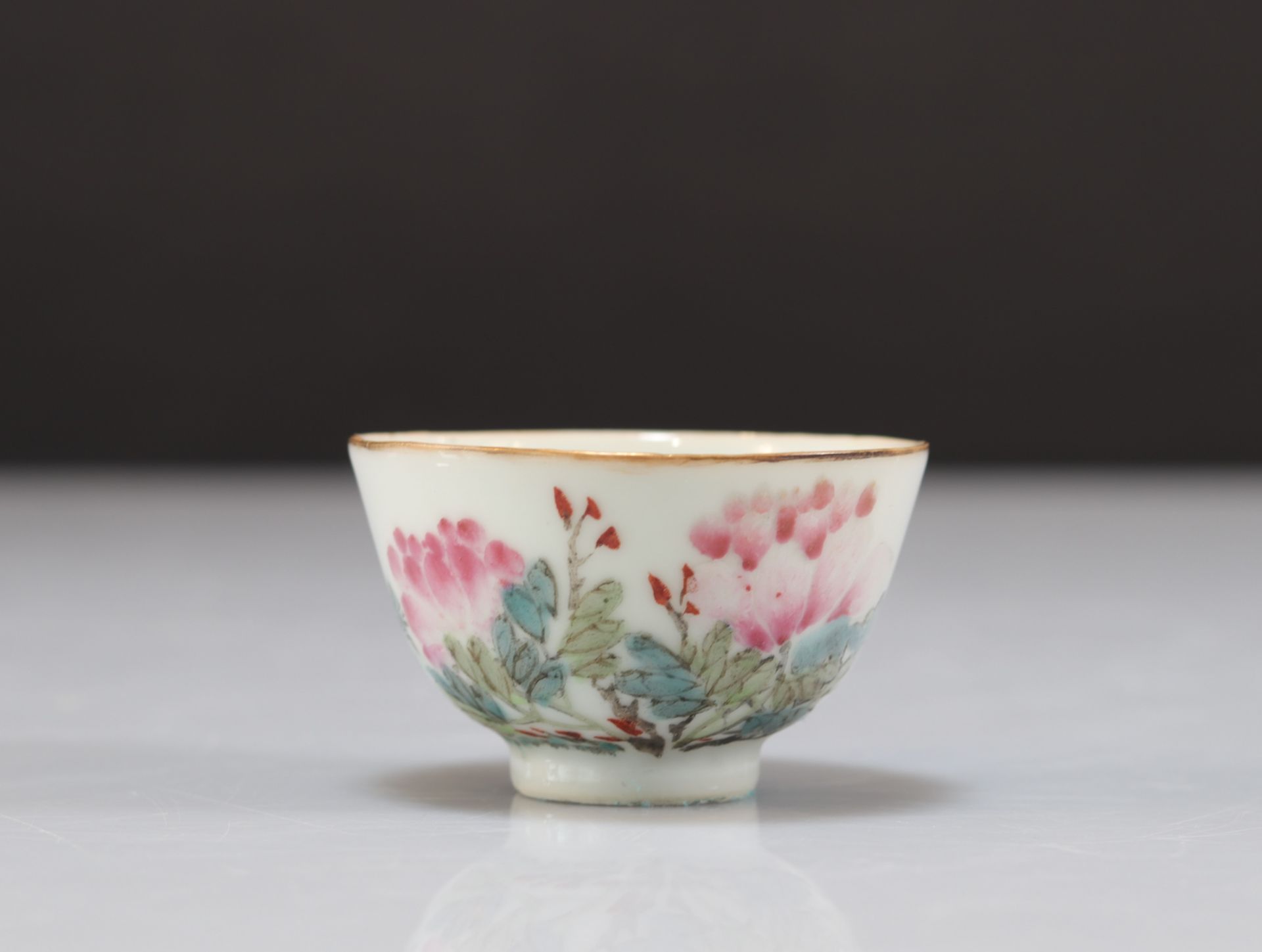 Set of 7 small Chinese porcelain bowls - Image 2 of 29