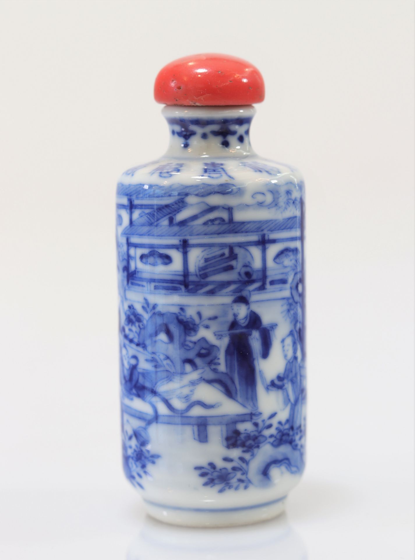 "blanc-bleu" porcelain snuff bottle decorated with Qing period characters - Image 9 of 12