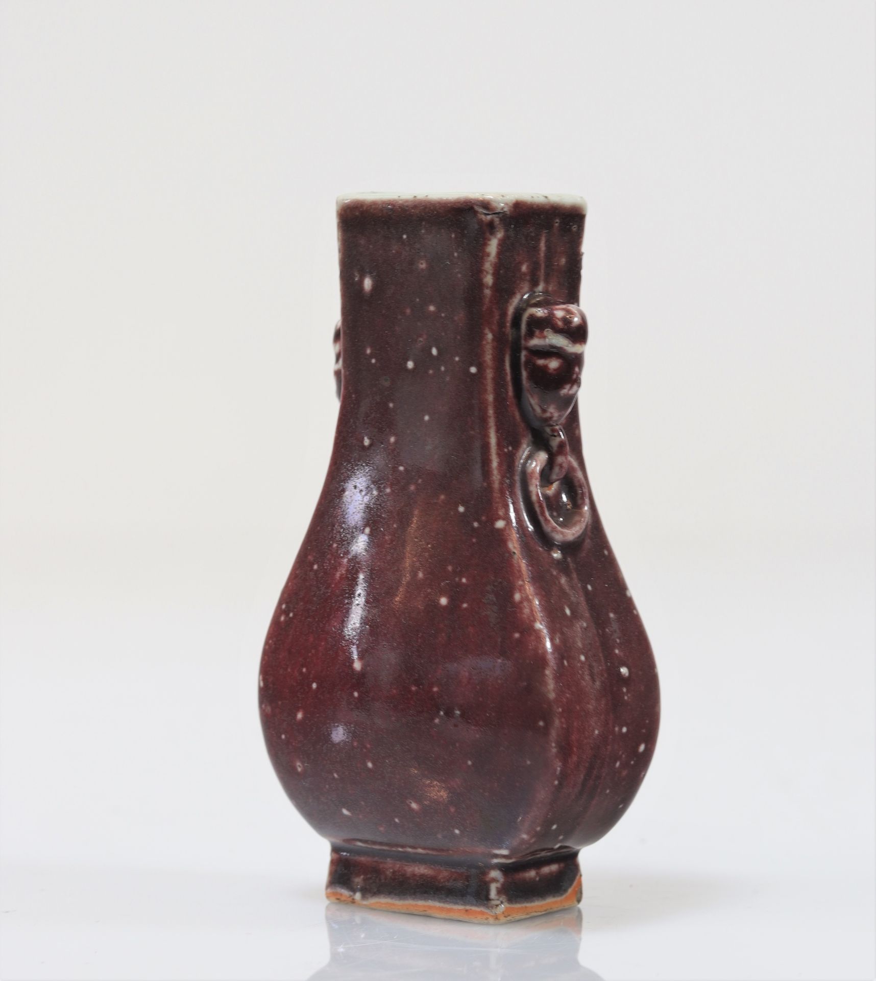 Oxblood Vase Decorated With Qing Period Heads - Image 2 of 5