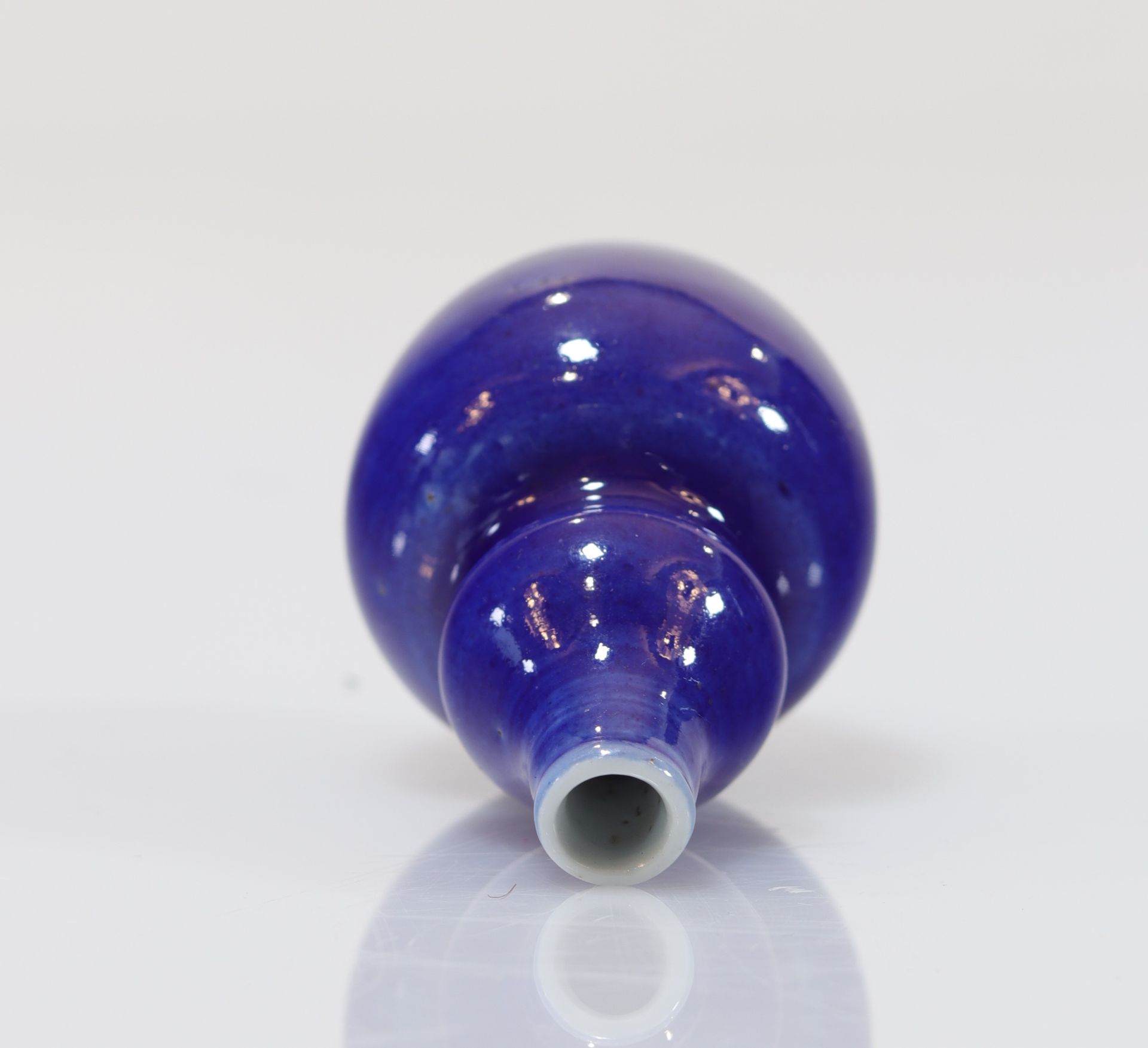 Qing period blue double gourd vase - Image 3 of 4