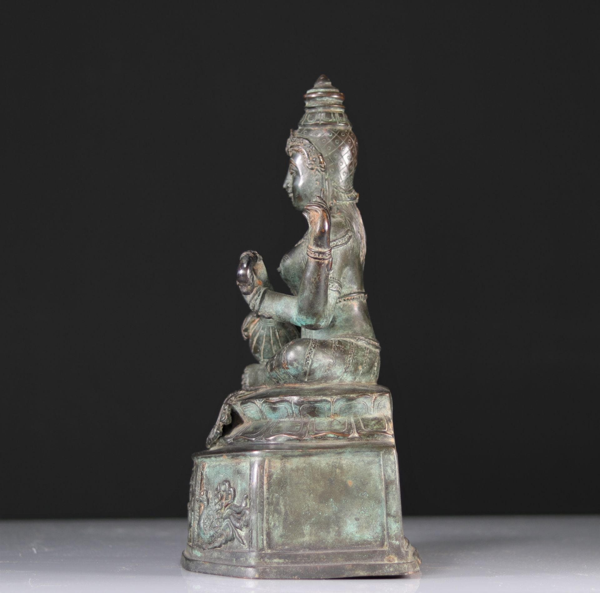 Imposing 19th century bronze goddess - Bild 3 aus 4