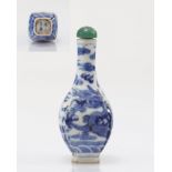 "blanc-bleu" porcelain snuff bottle decorated with imperial dragons Qing period