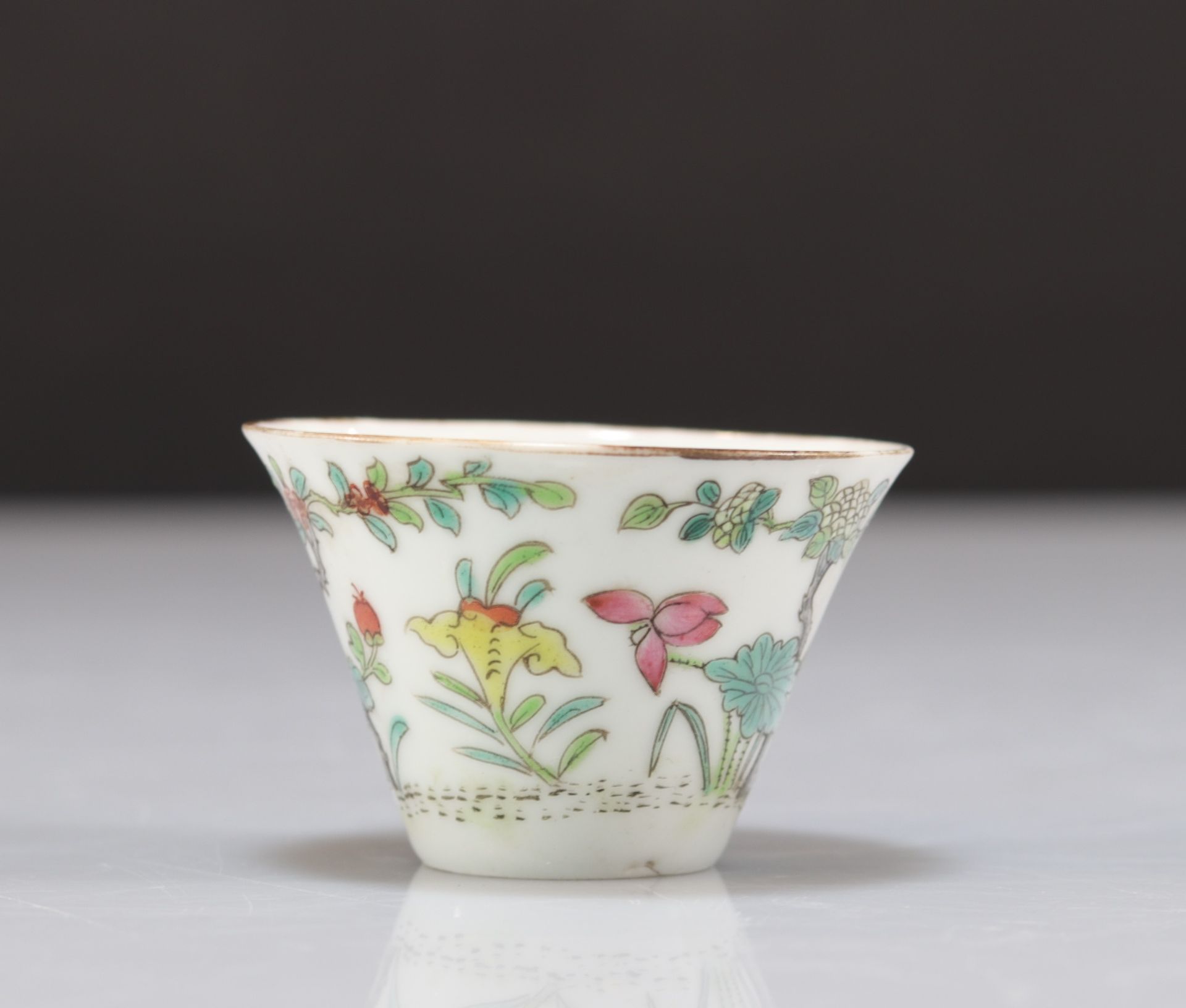 Set of 7 small Chinese porcelain bowls - Image 7 of 29