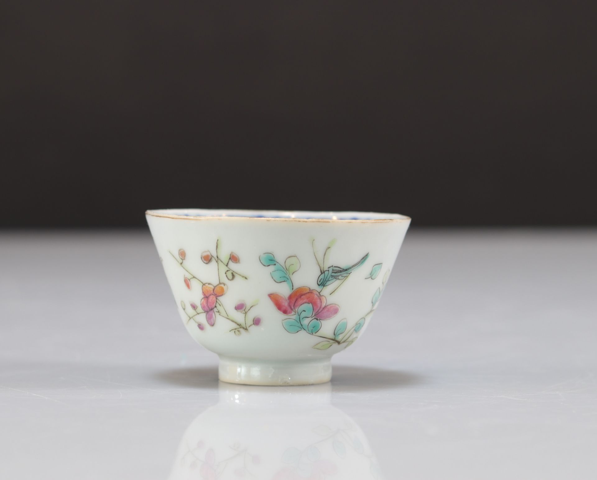 Set of 7 small Chinese porcelain bowls - Image 11 of 29