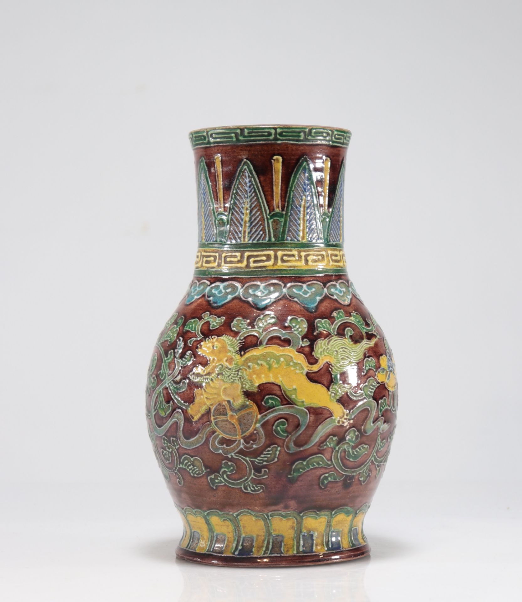 Glazed stoneware vase with yellow background decorated with dragons - Image 3 of 6