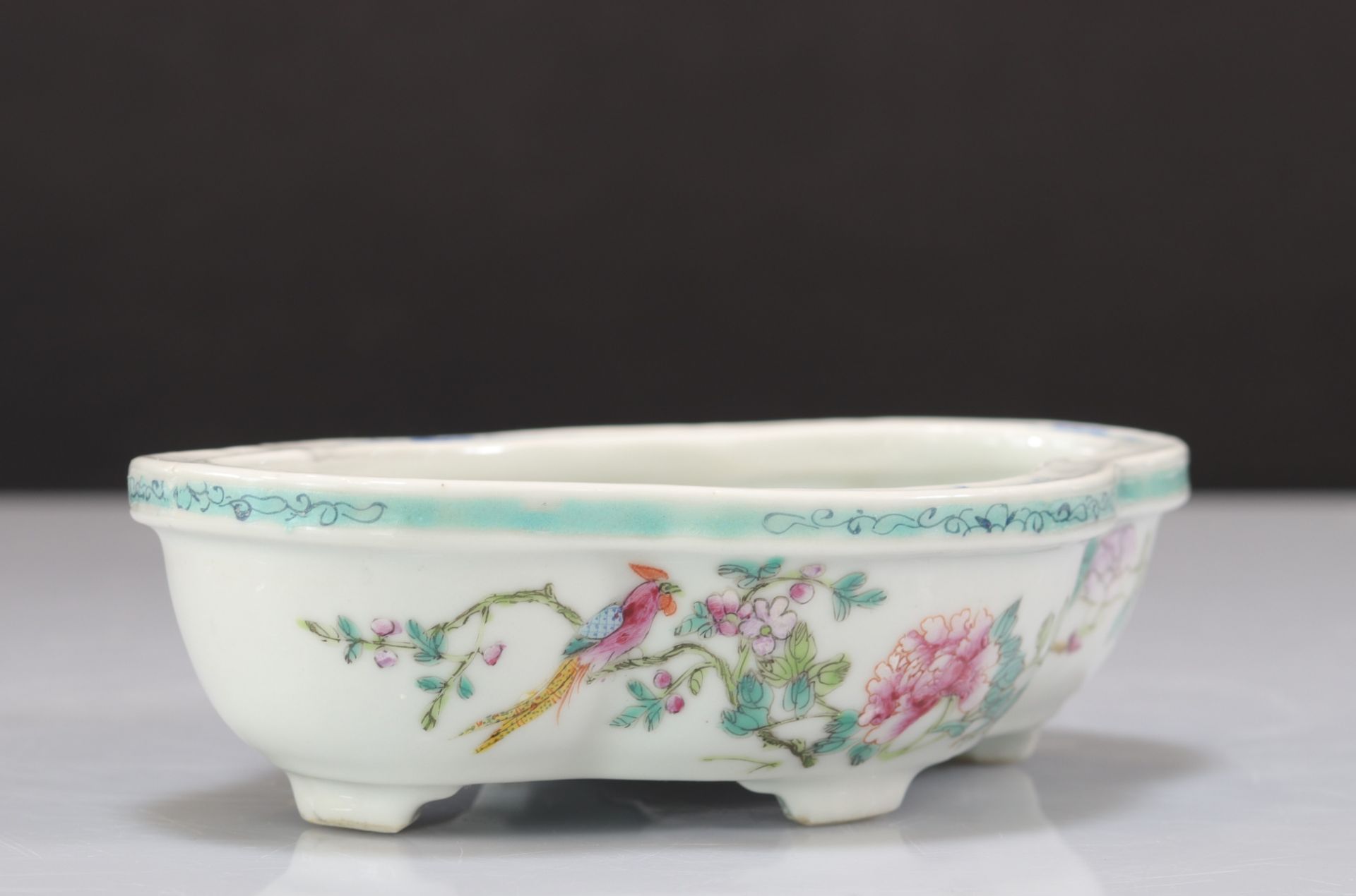 Famille rose porcelain planter - Image 2 of 5