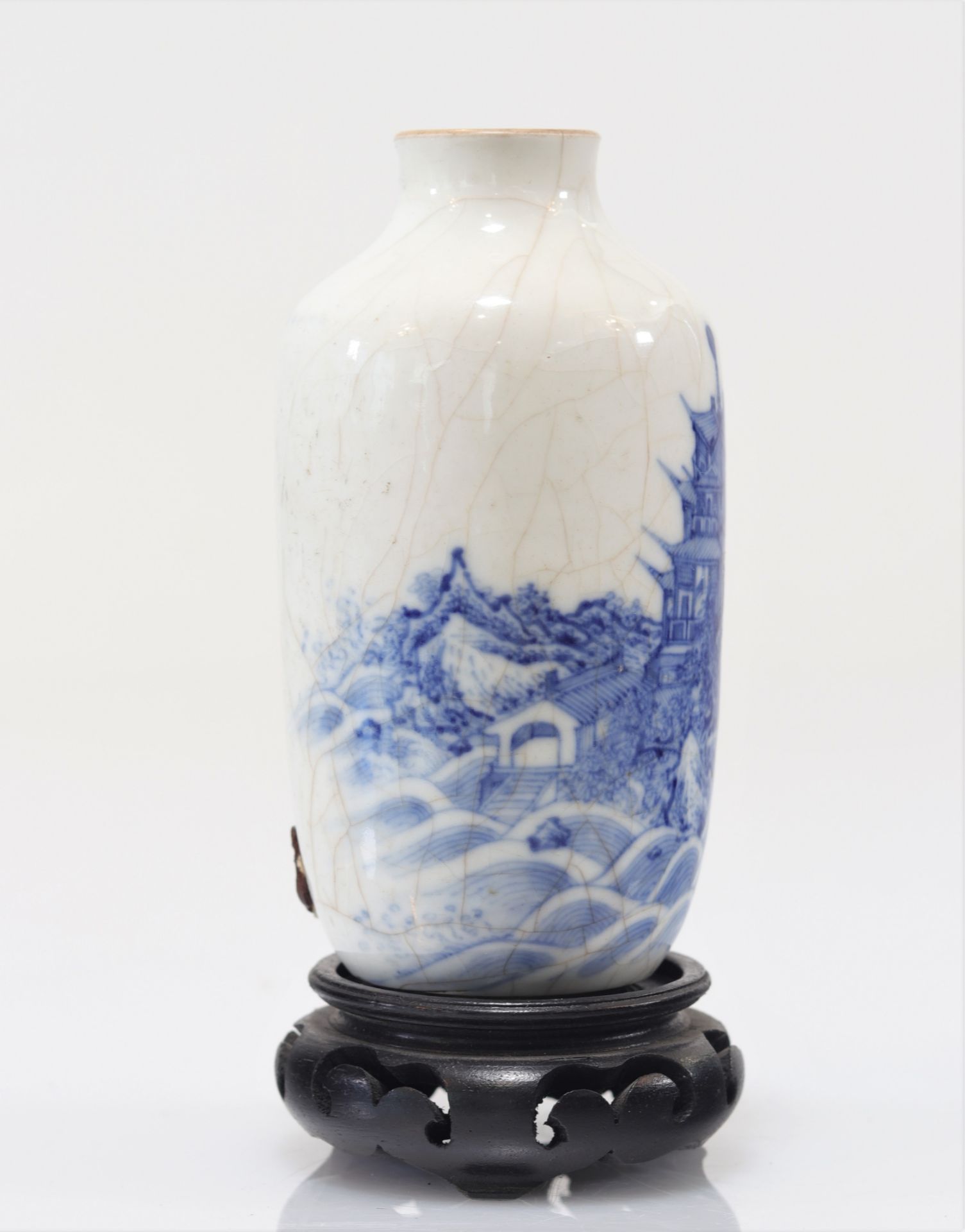 "blanc-bleu" porcelain vase with landscape decoration - Image 2 of 7