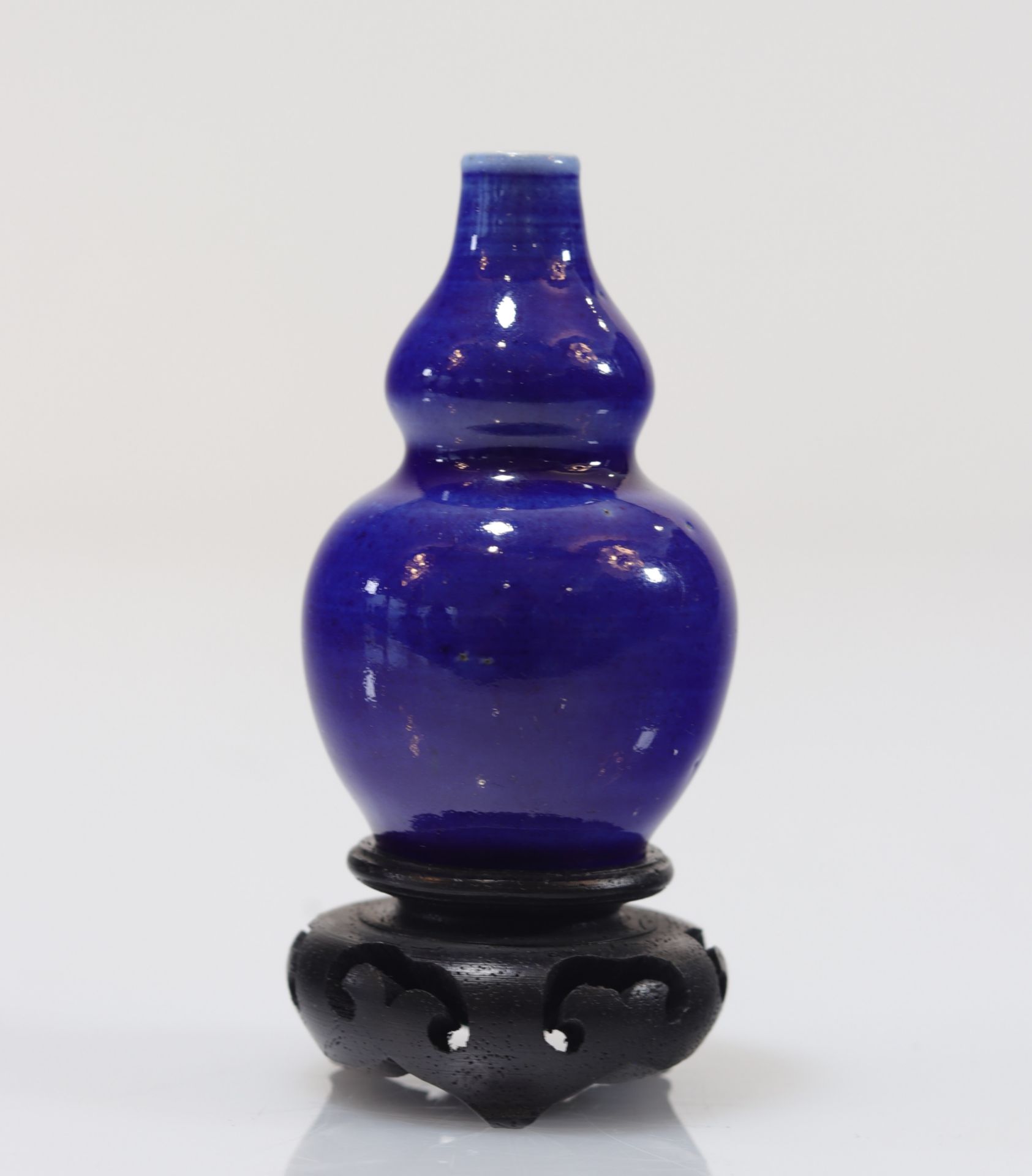 Qing period blue double gourd vase - Image 2 of 4