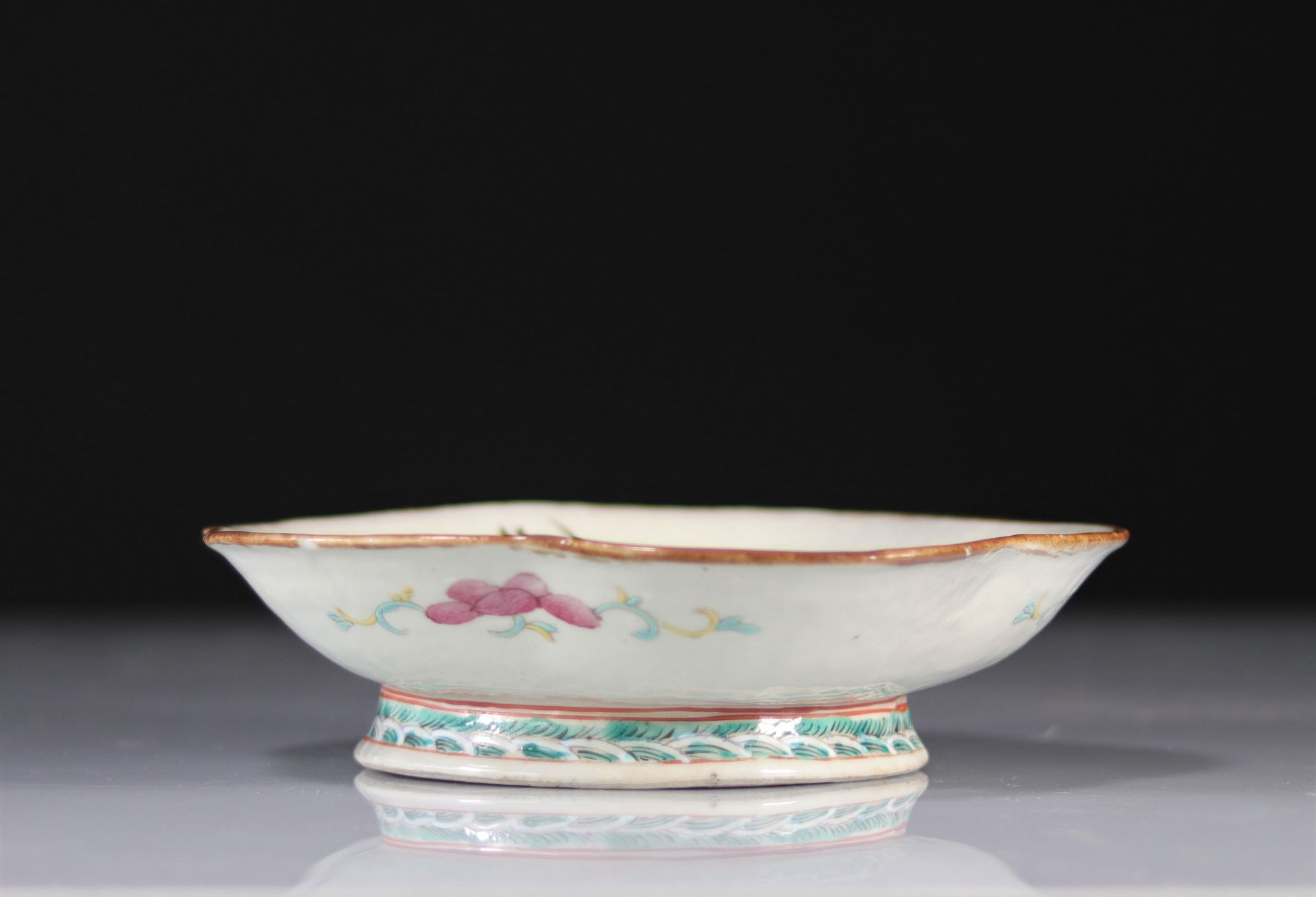 19th century Chinese famille rose porcelain shot - Image 2 of 3