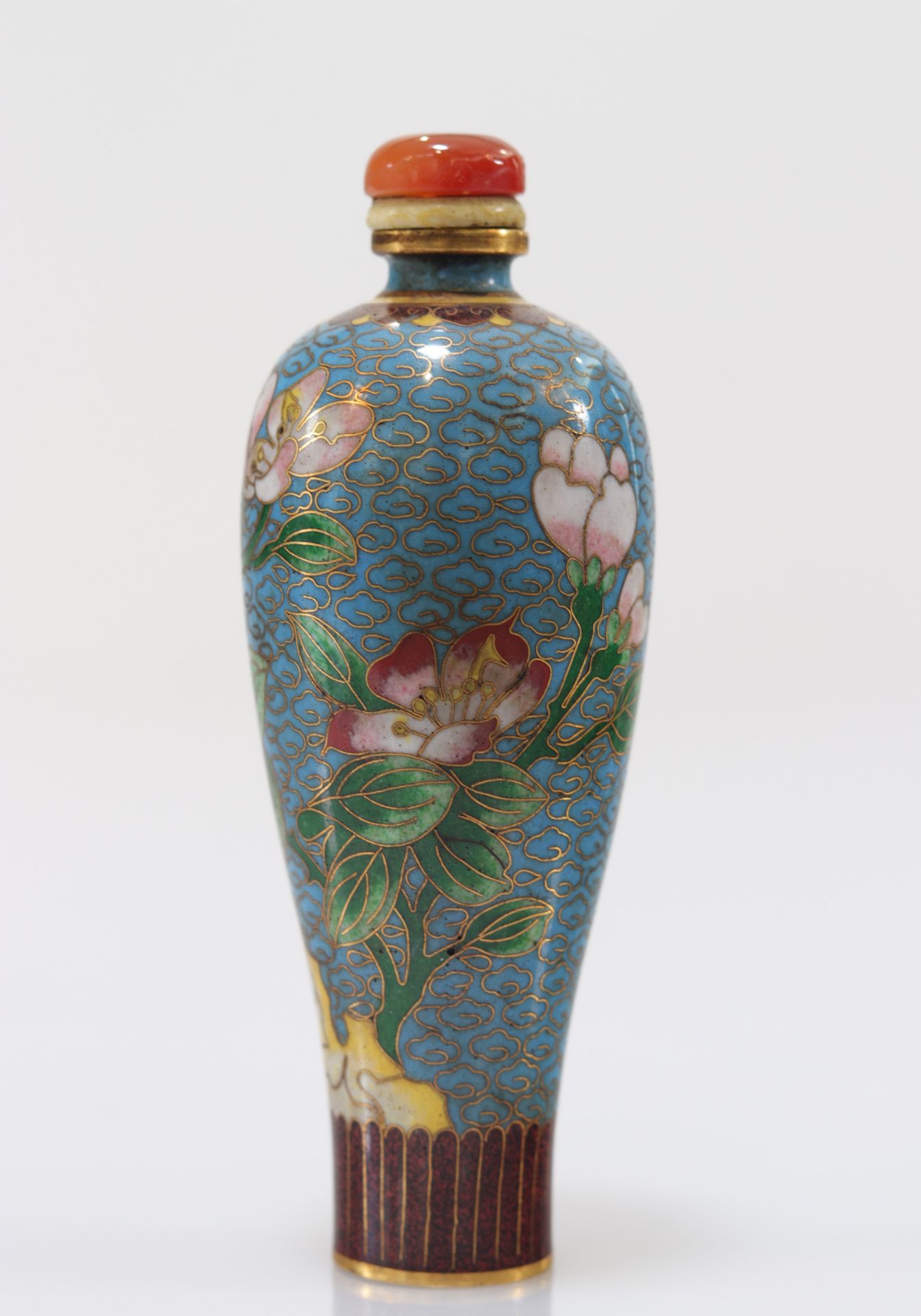 Qing period cloisonne snuff box with flower decoration - Image 2 of 7