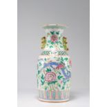 Porcelain vase of the pink family decorated with 19th century dragons