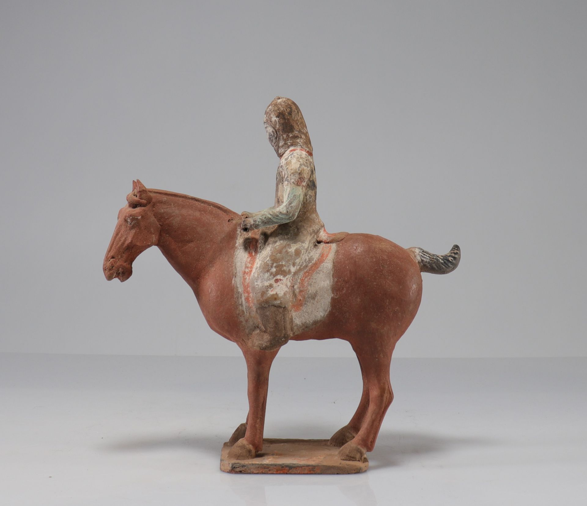 CHINA - TANG period (618-907) Rider on horseback at a standstill Terracotta with traces of white sli - Image 3 of 7