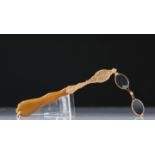 Rare eyeglass glasses in yellow gold and tortoiseshell (46 gr) entirely chiseled