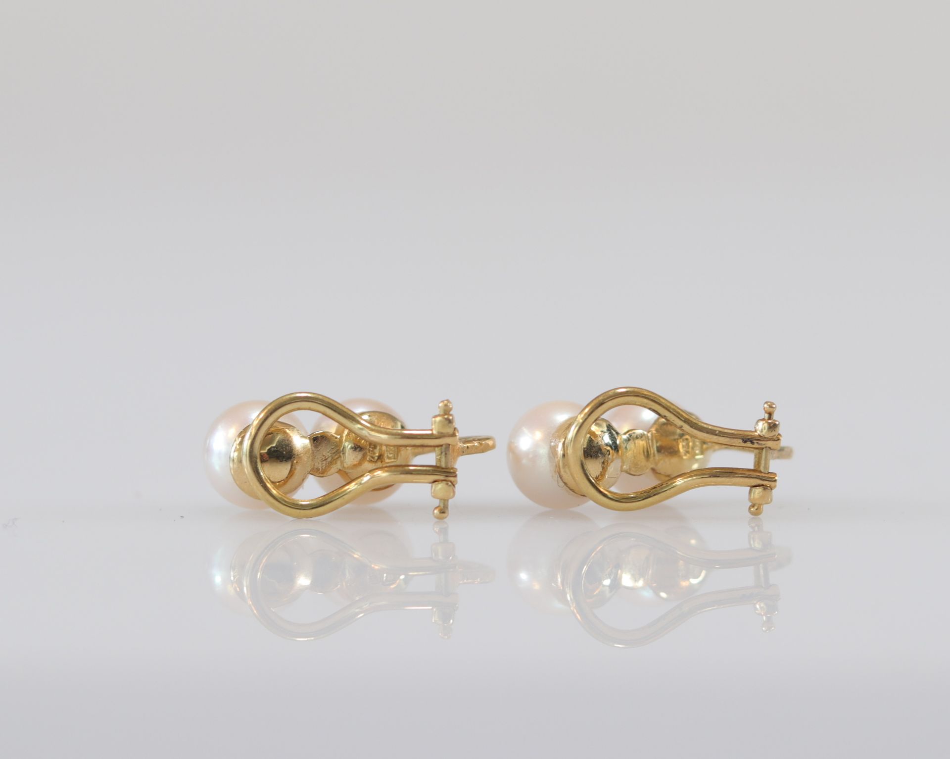 Pair of yellow gold and pearl earrings - Bild 3 aus 3