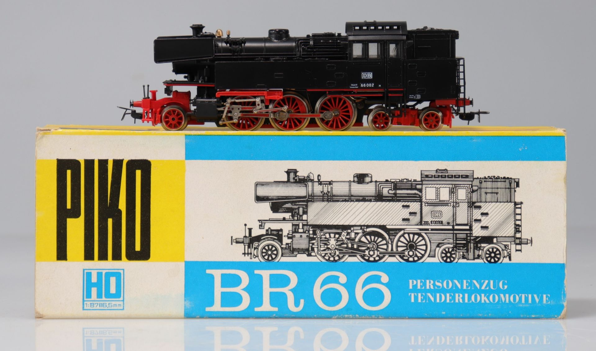 Piko locomotive / Reference: 5 6301 / Type: BR66