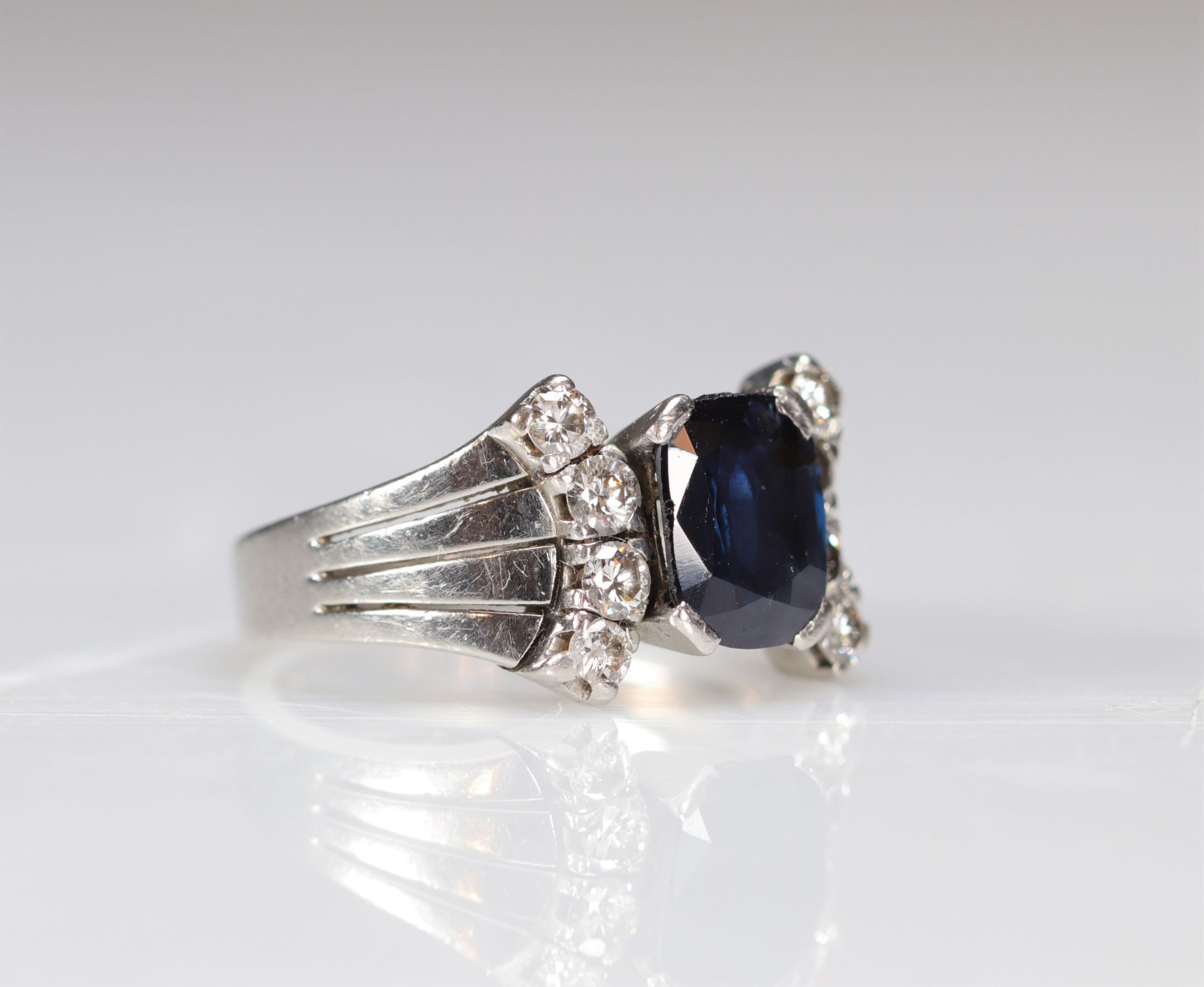 Art Deco brilliant cut sapphire stone platinum ring (10.33gr) - Image 3 of 4