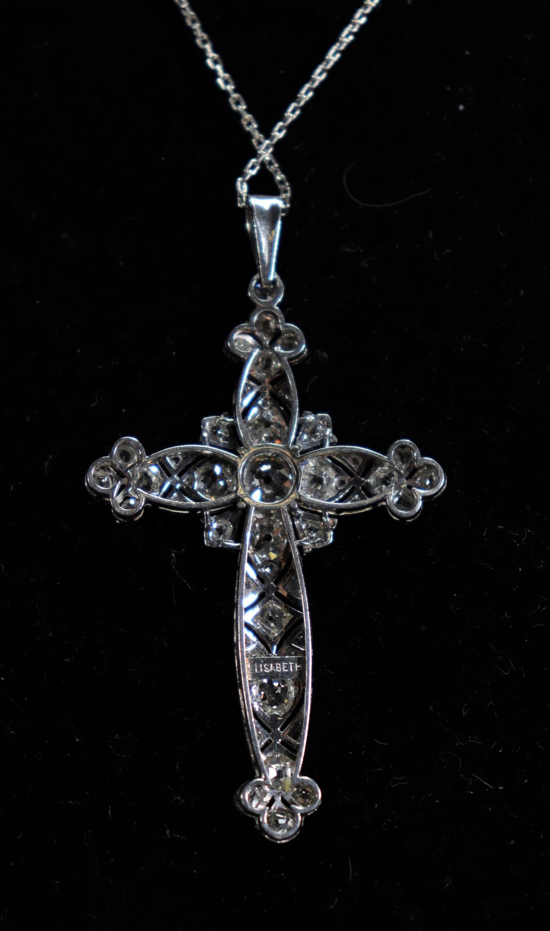 Platinum cross paved with diamonds (13.3gr) - Image 3 of 4