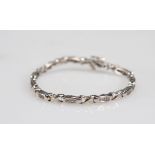 Bracelet in white gold and diamonds