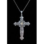 Platinum cross paved with diamonds (13.3gr)