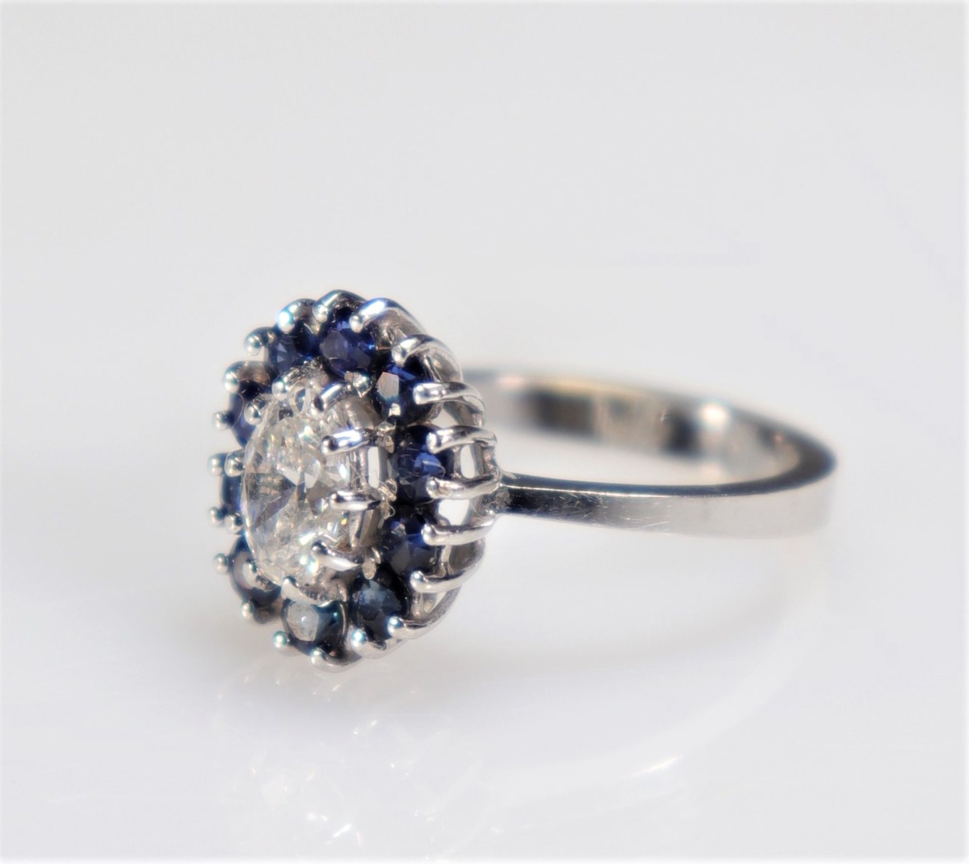 White gold ring (18k) - sapphires and large diamond (3.9gr) - Bild 3 aus 5