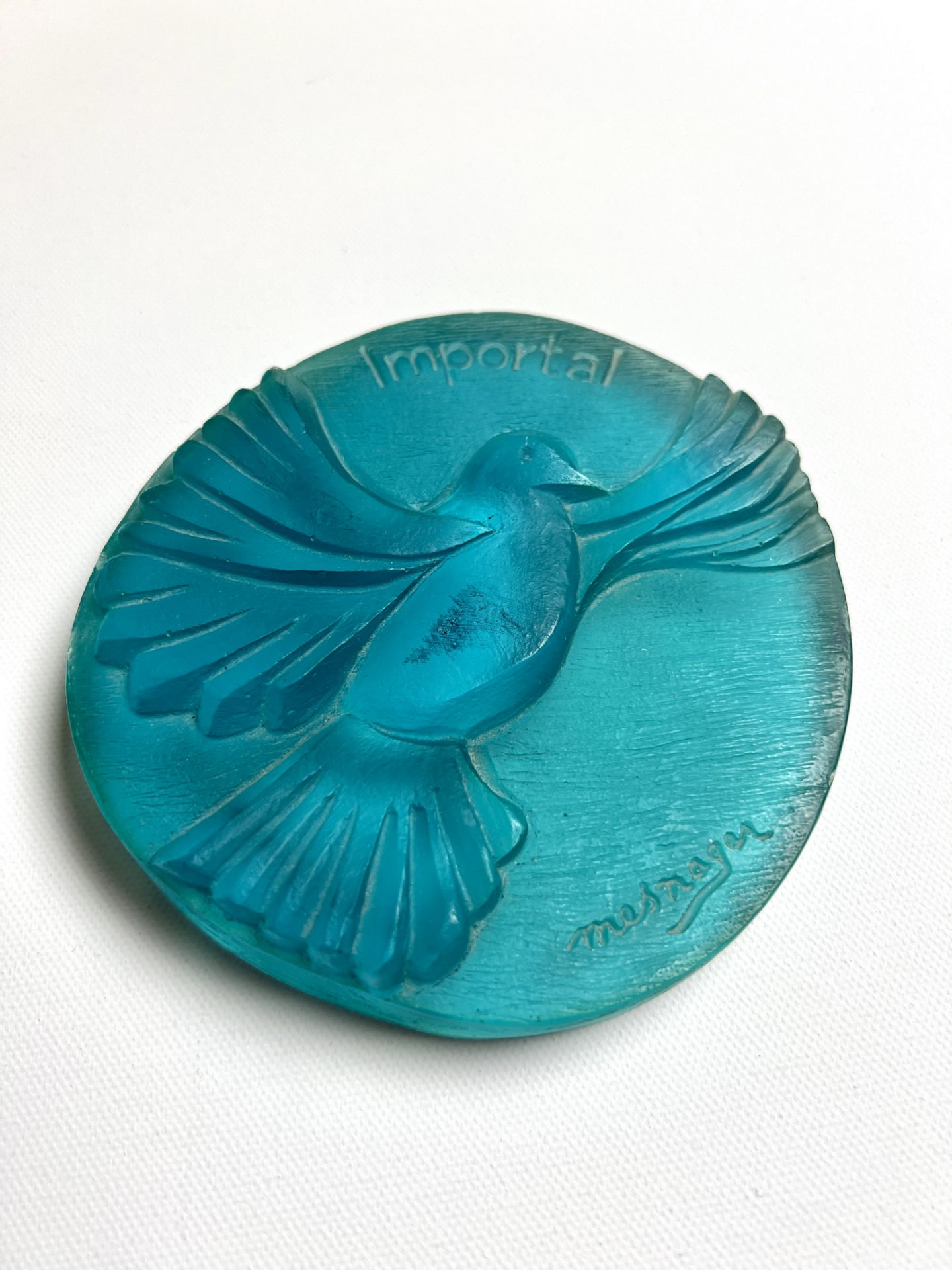 Jerome Mesnager. "Dove". Resin bas-relief. Signed "Mesnager". - Image 4 of 5