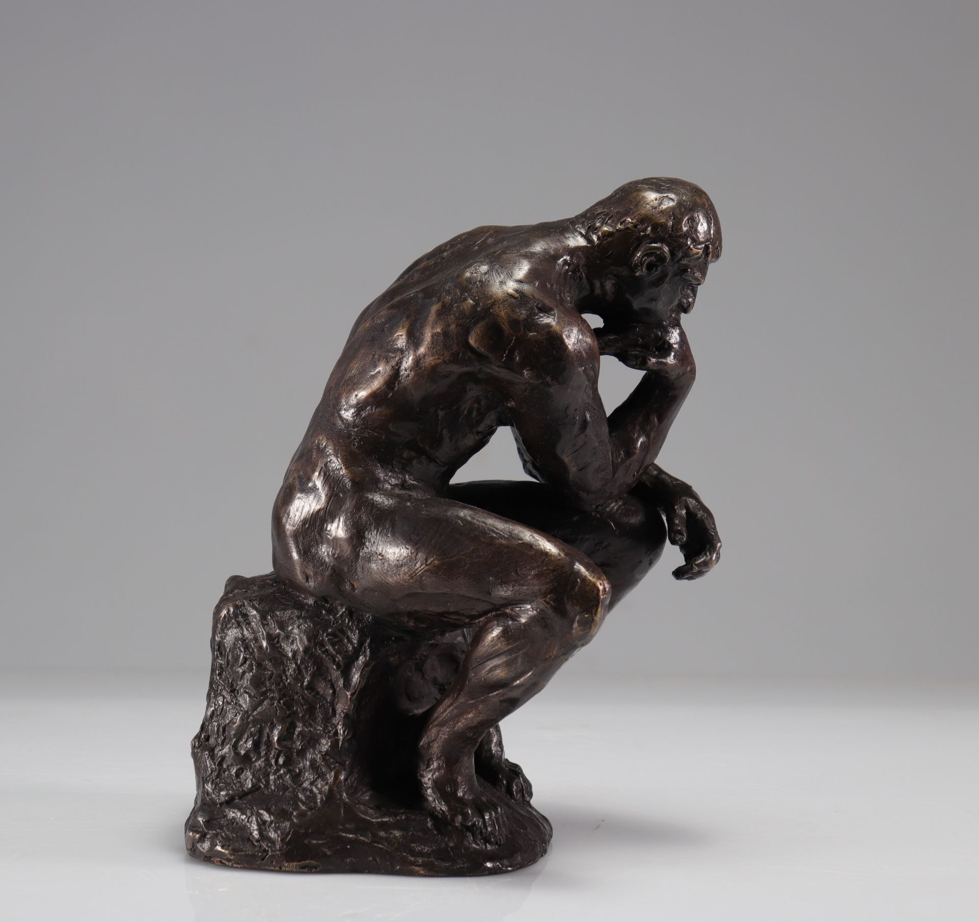 Auguste Rodin (After). " The Thinker ". Lost wax bronze with brown patina. Signed "Rodin" hollow. Be - Image 2 of 6