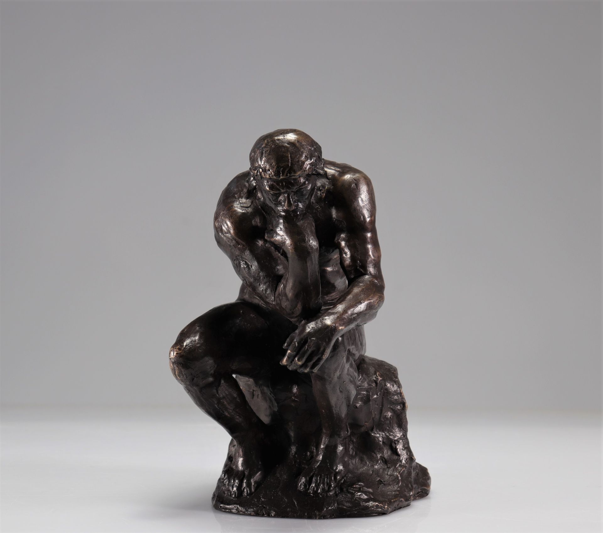 Auguste Rodin (After). " The Thinker ". Lost wax bronze with brown patina. Signed "Rodin" hollow. Be - Bild 3 aus 6