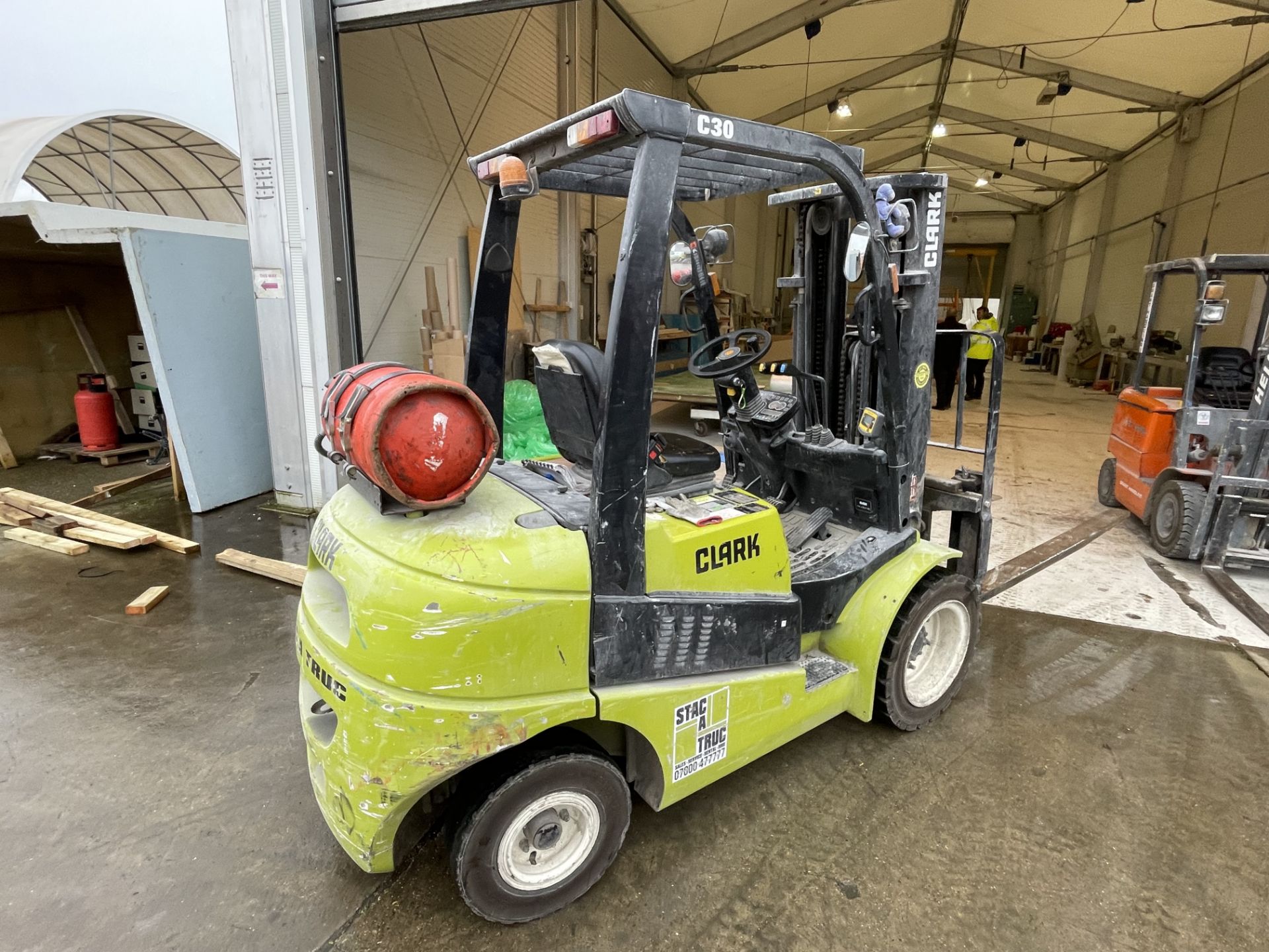 2013 Clark Model C30L 3000Kg Capacity Sideshift LPG Forklift S/No. 232L50269663CNF, Odometer - Image 3 of 11