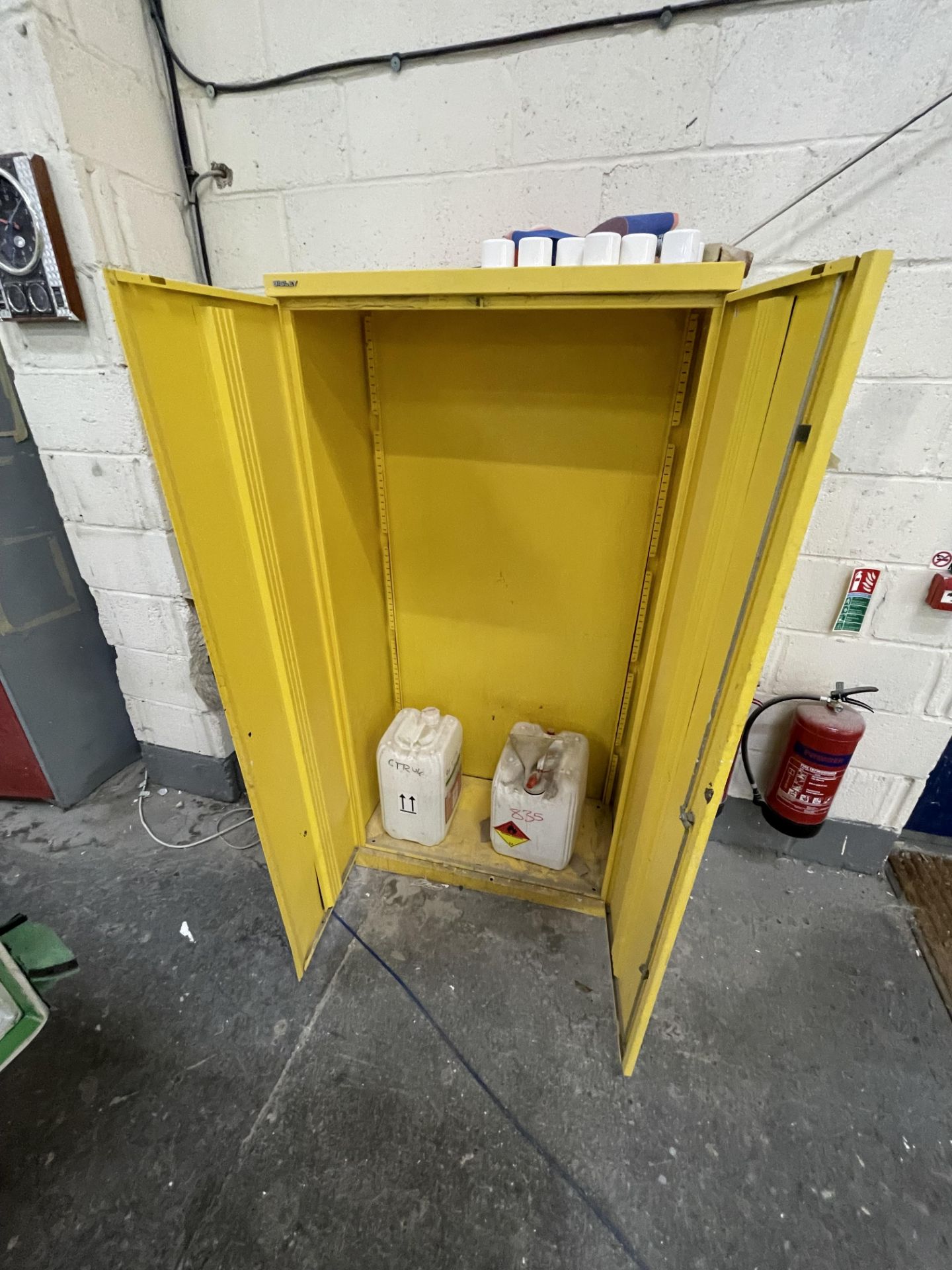 Bisley Yellow 2-Door Steel Chemical Cabinet (All Chemical Contents Excluded) - Image 3 of 3