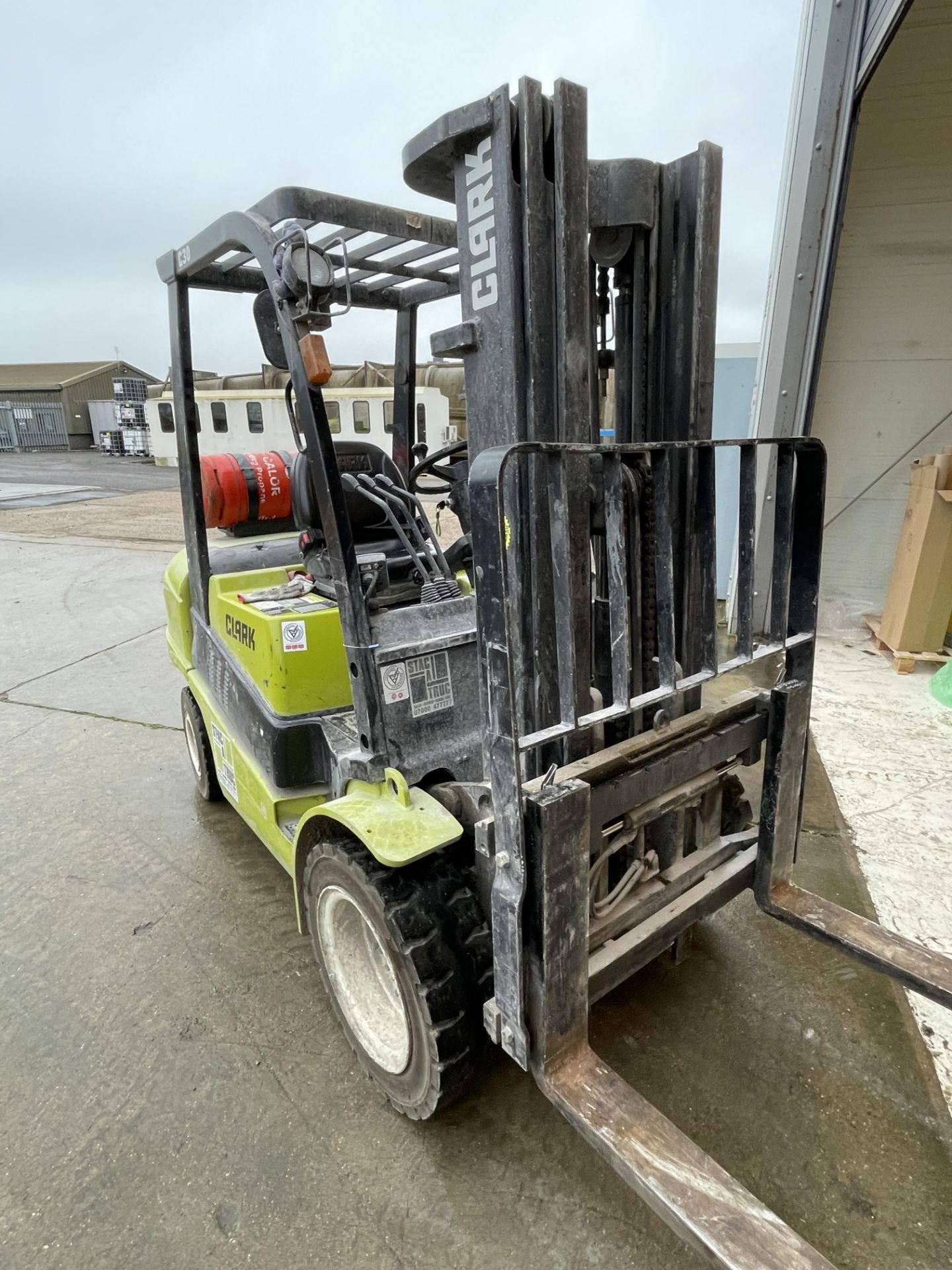 2013 Clark Model C30L 3000Kg Capacity Sideshift LPG Forklift S/No. 232L50269663CNF, Odometer - Image 4 of 11