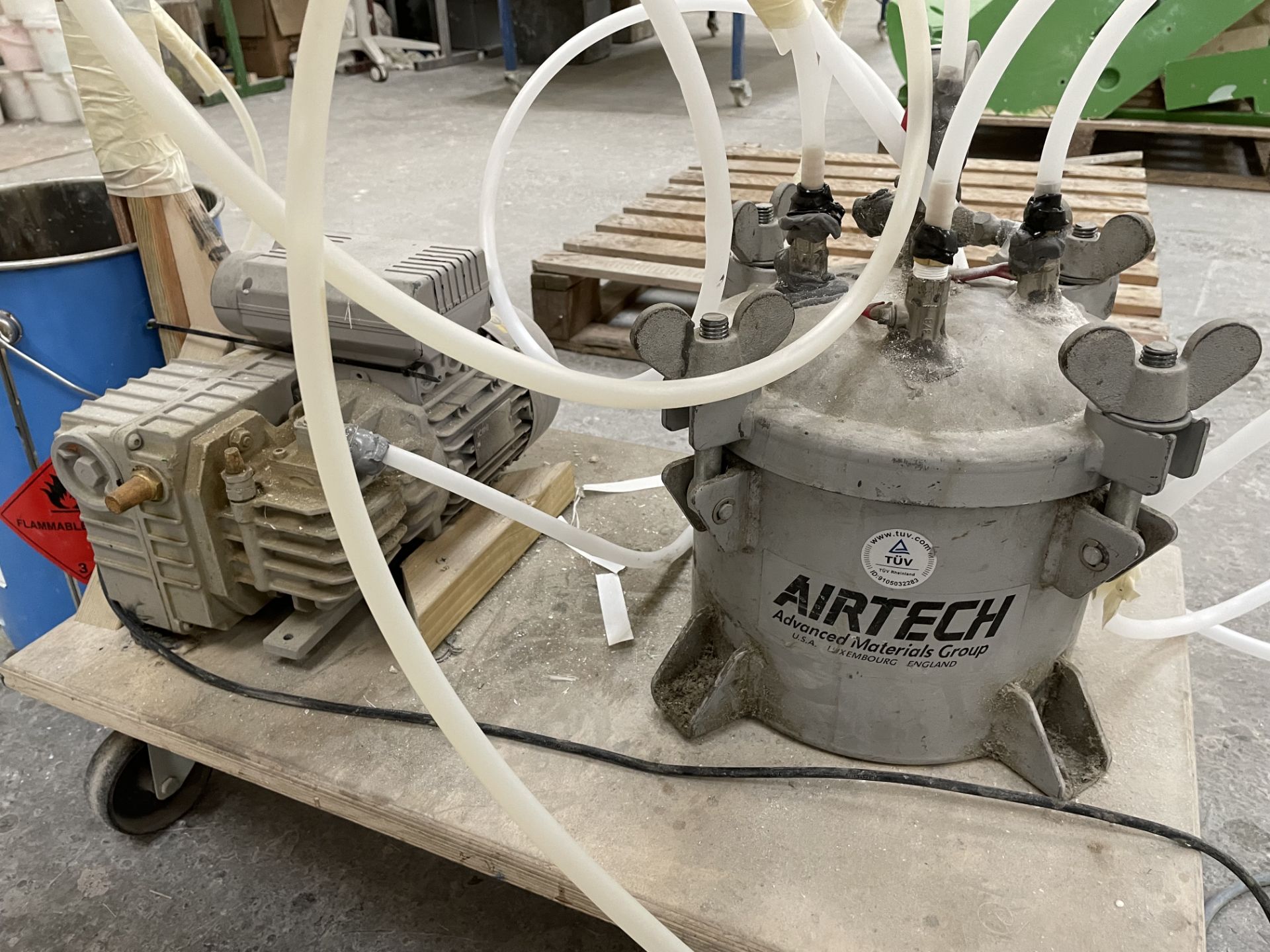 Airtech 1-Bar Vacuum Chamber with 2018 DVP Type EC 20-1 Vacuum Pump S/No. 1810913 - Image 3 of 3