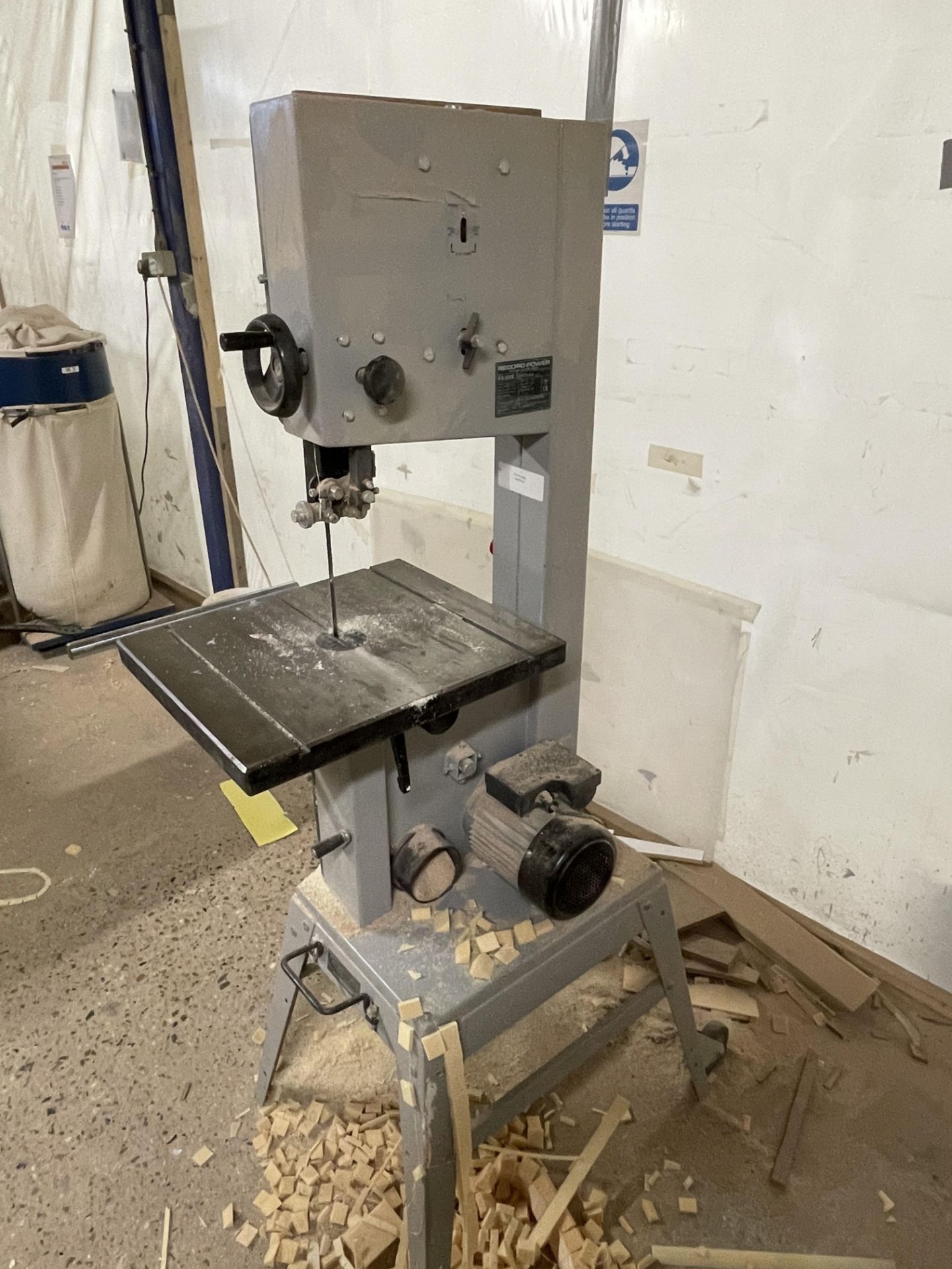 Record Power Model BS300E 2350/6-15mm Blade Bandsaw S/No.14010612037 - Image 2 of 4