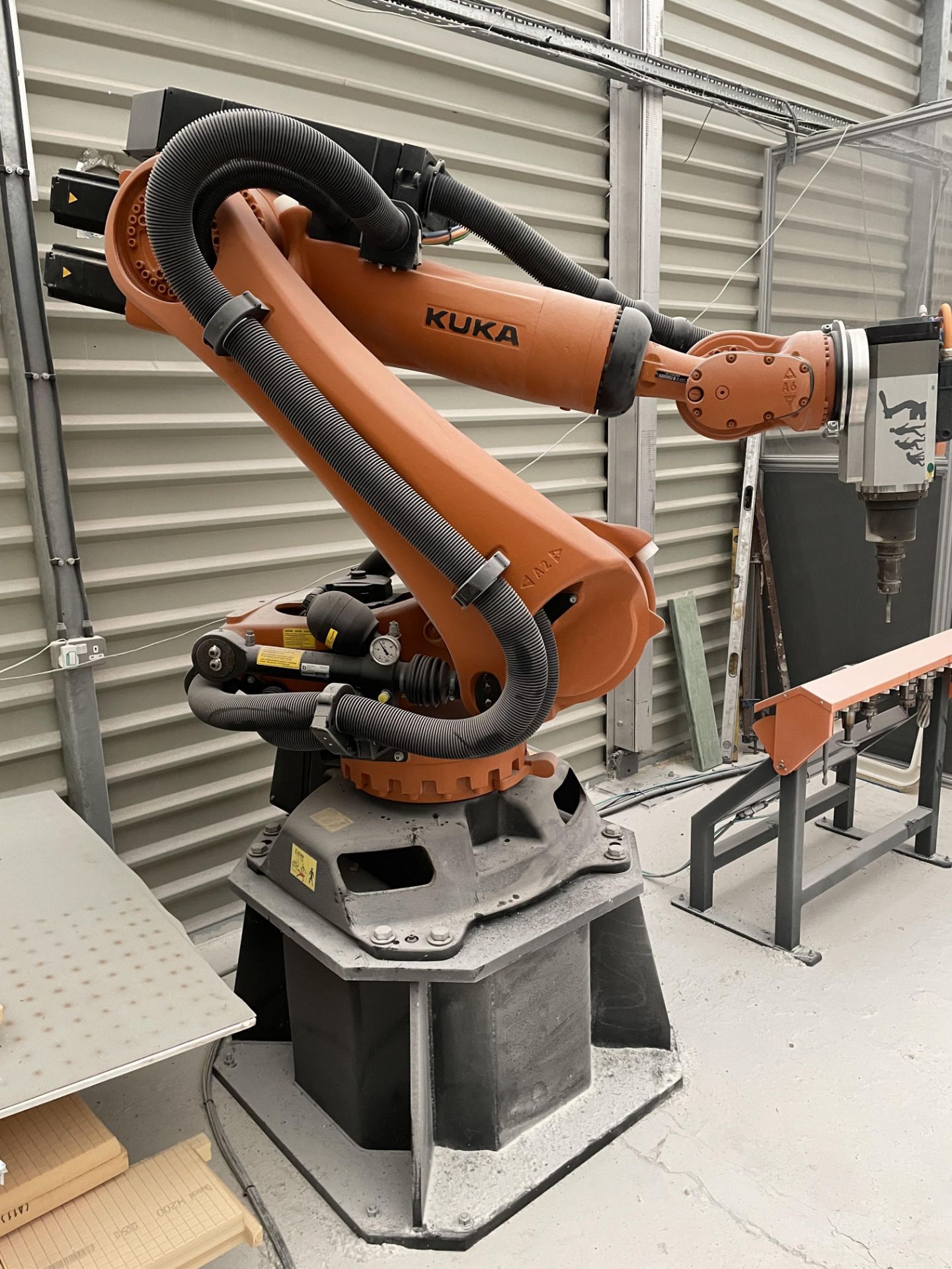 2014 Roboter GmbH KUKA Model KR 240 R2700 PRIME Robotic Arm S/No. 633291 with Electrospindle - Image 2 of 23