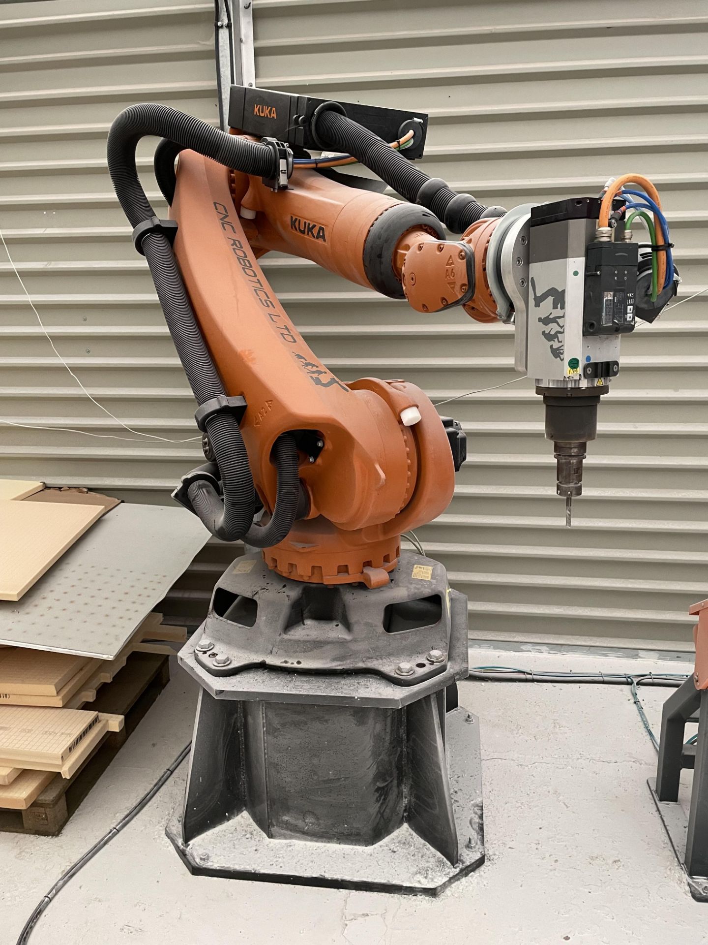 2014 Roboter GmbH KUKA Model KR 240 R2700 PRIME Robotic Arm S/No. 633291 with Electrospindle - Image 11 of 23